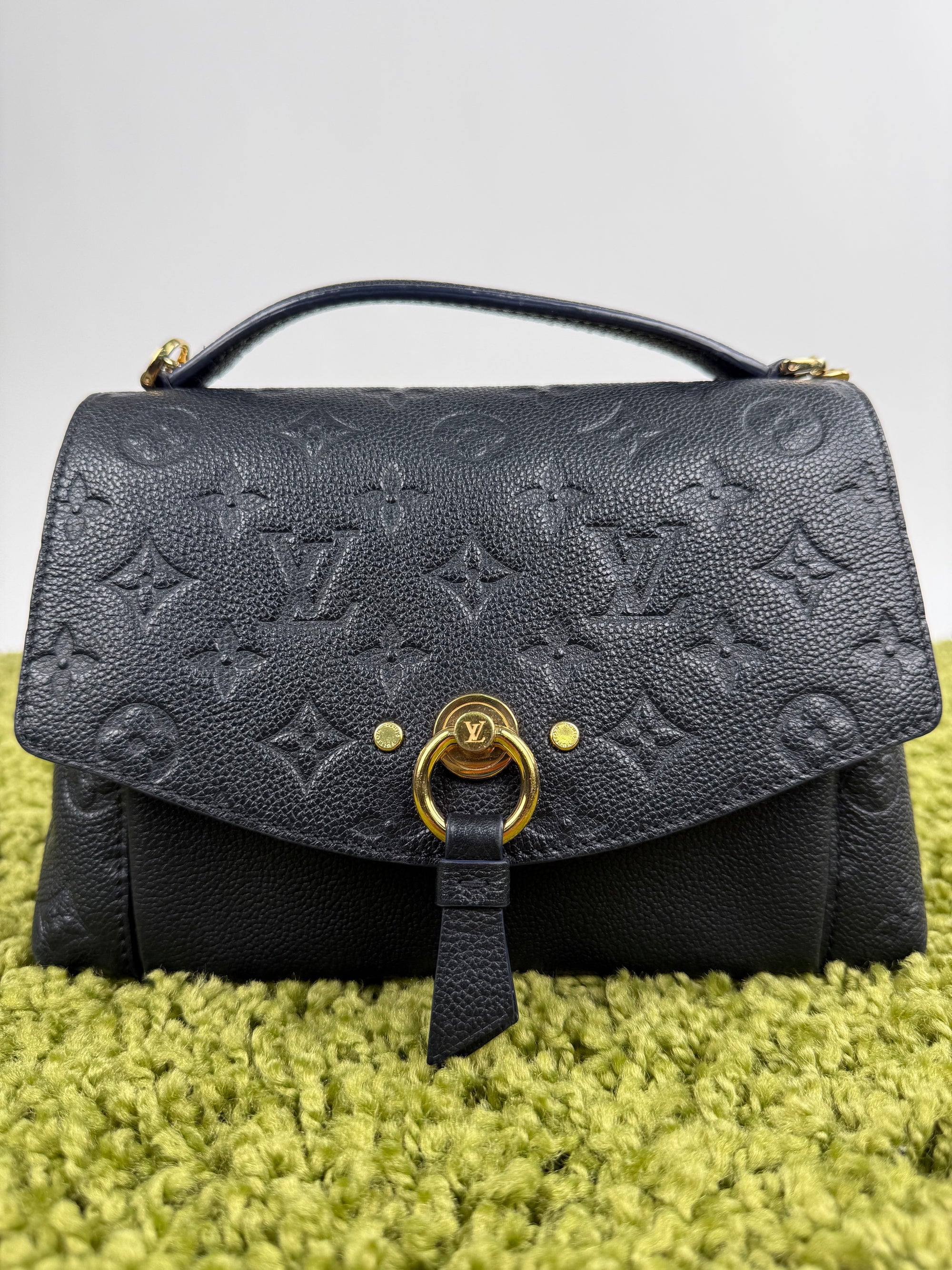 Borsa Louis Vuitton Blanche BB in pelle nera Monogram Empreinte
