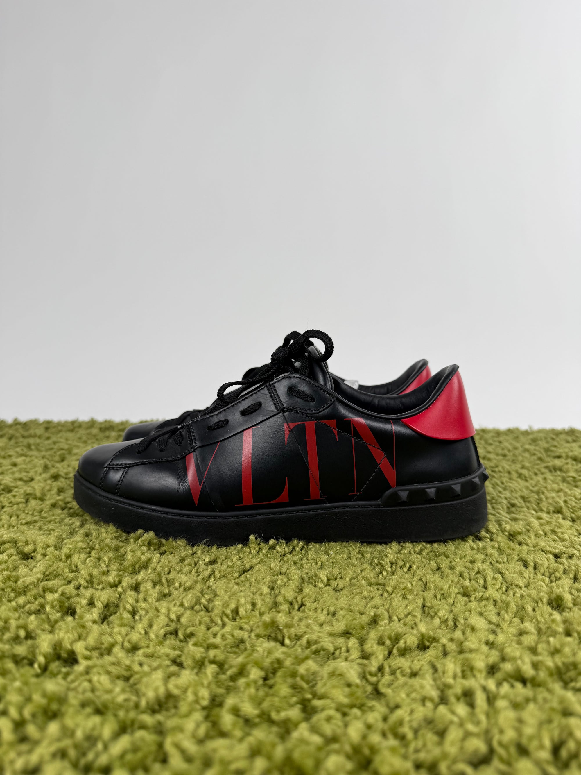 Valentino Garavani Rockstud Nere 39