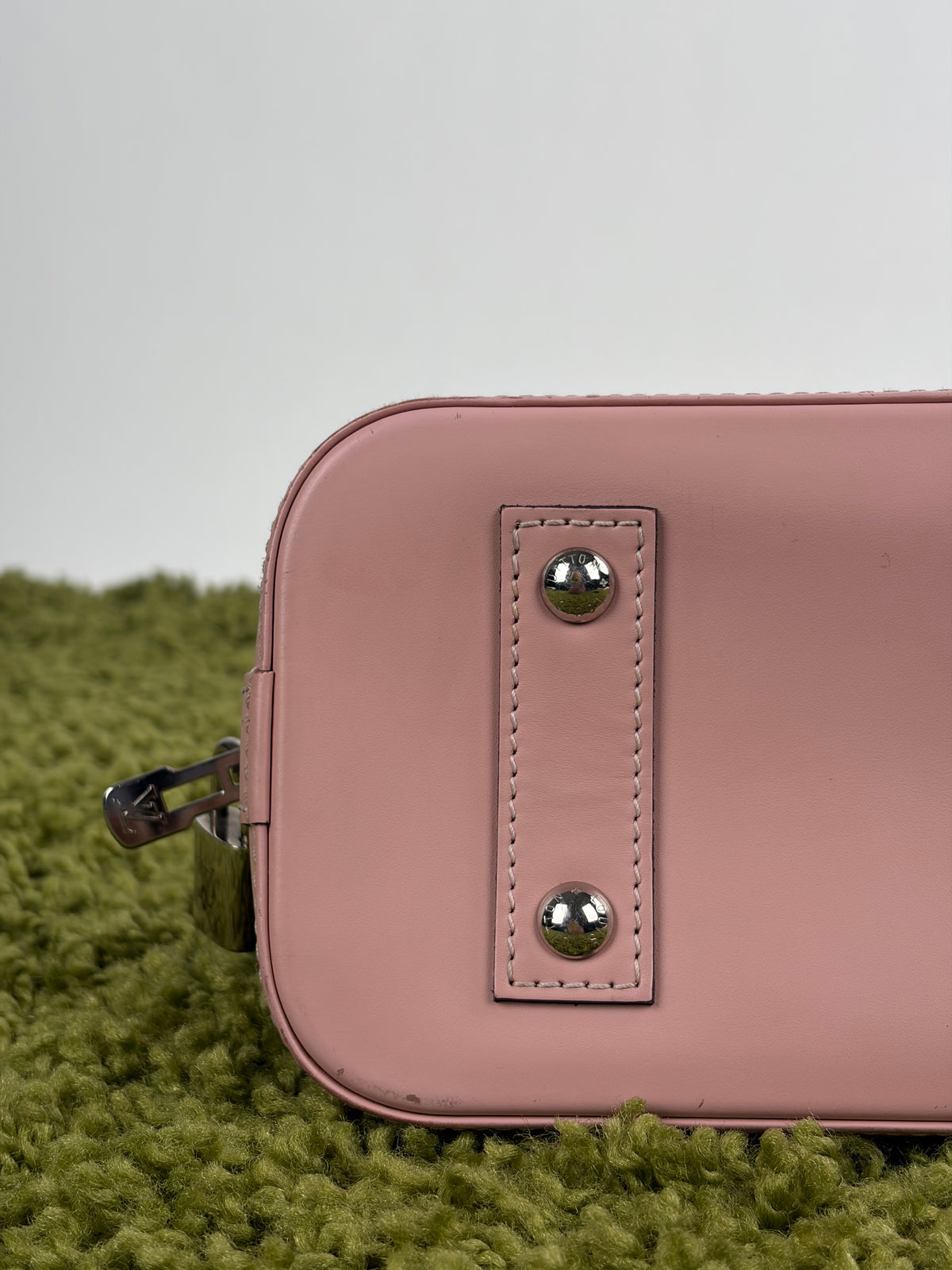 Borsa Louis Vuitton Alma BB Rosa