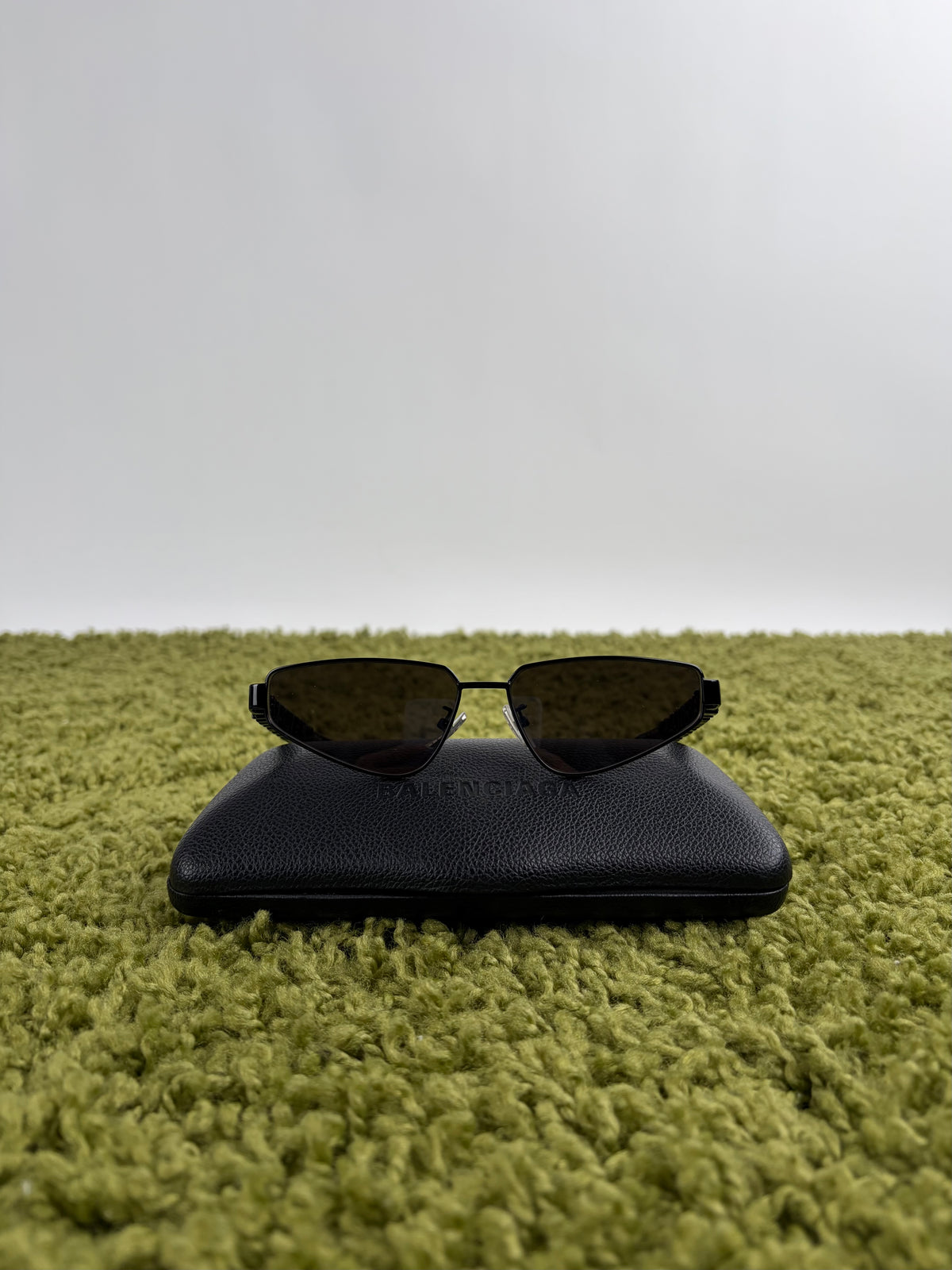 Occhiali da sole Balenciaga BB0107S Con Montatura Cat Eye Neri