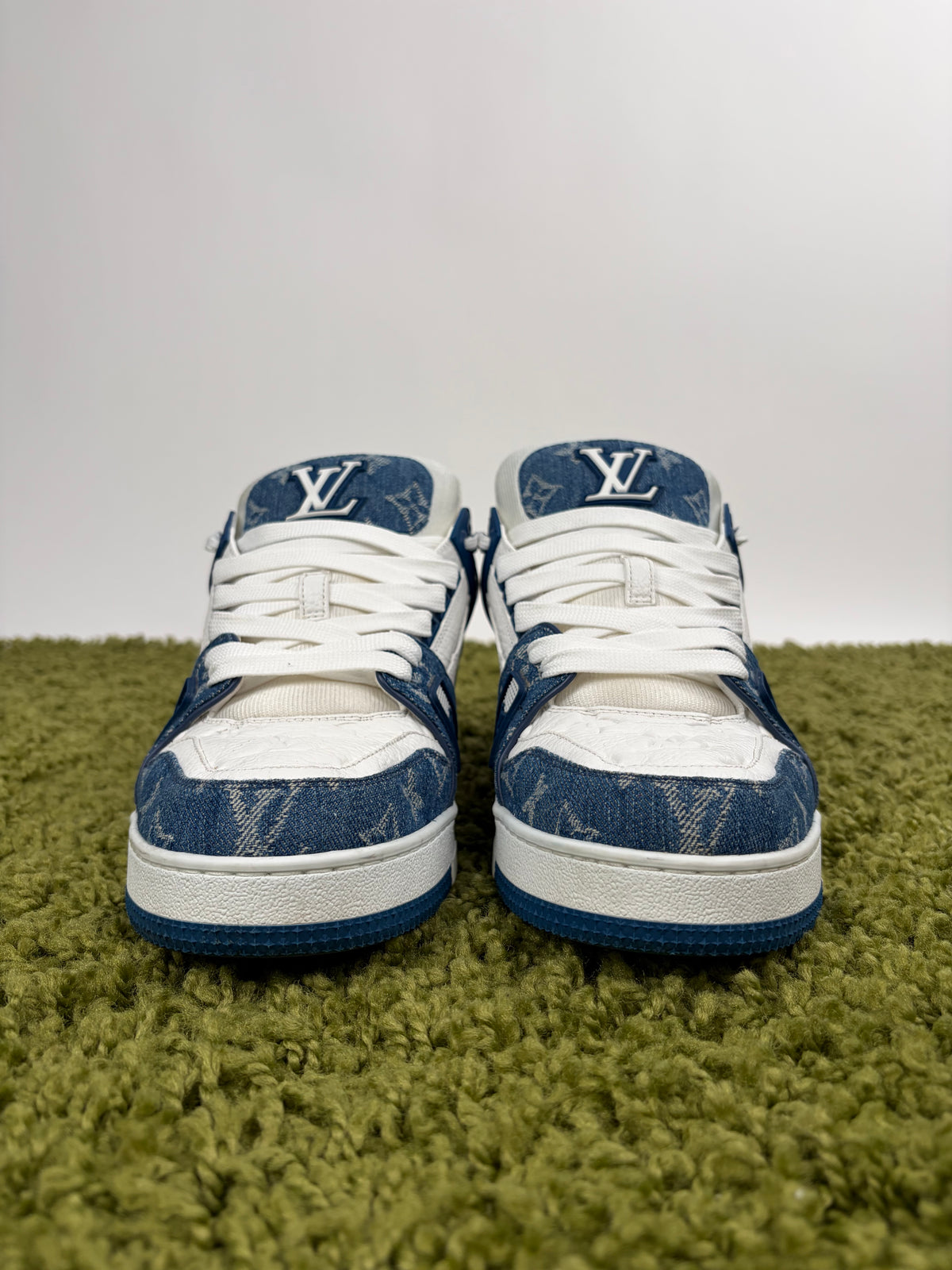 Louis Vuitton Trainer in Denim Blu 8.5
