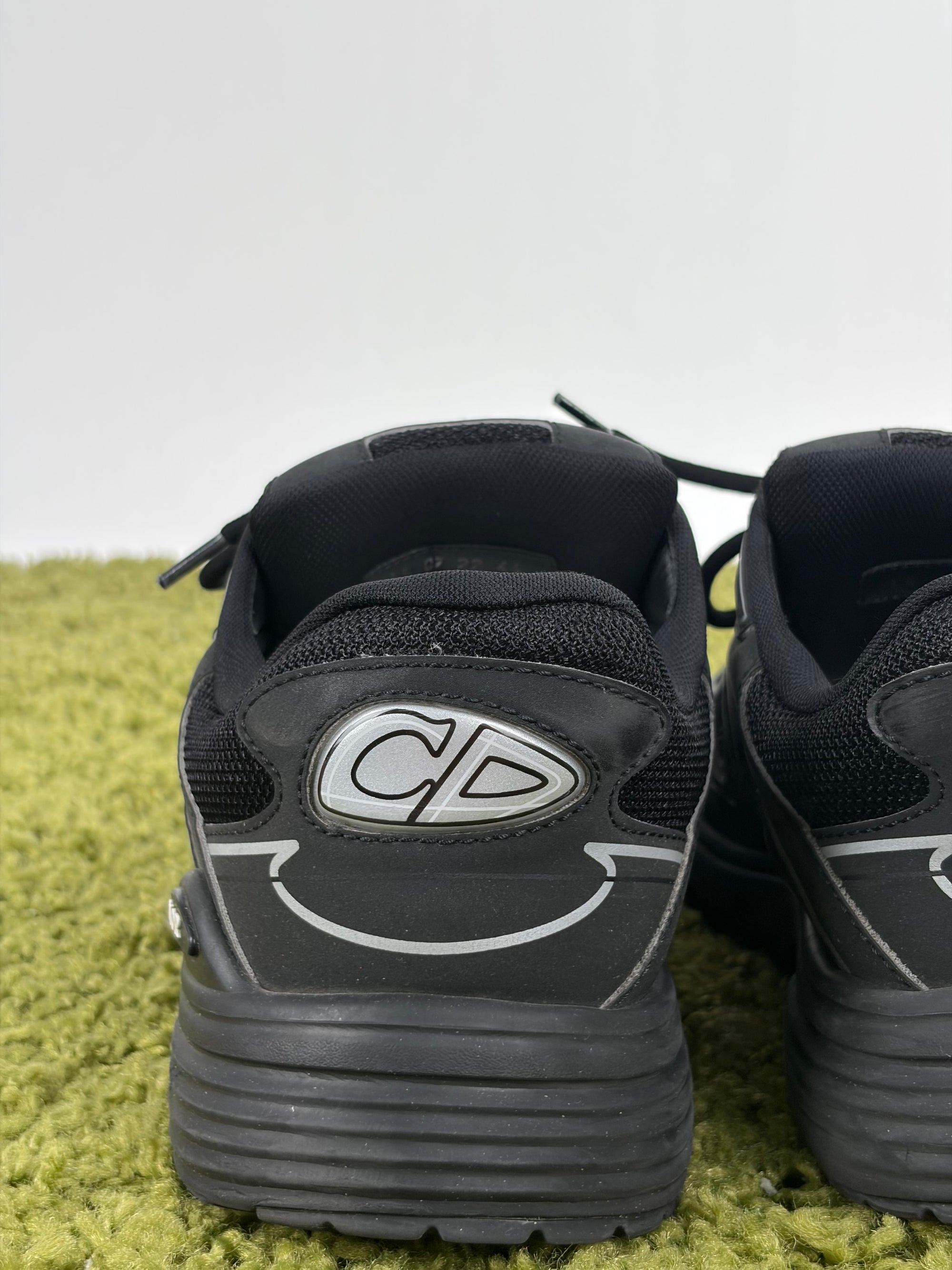 Dior B30 Size 44 nere