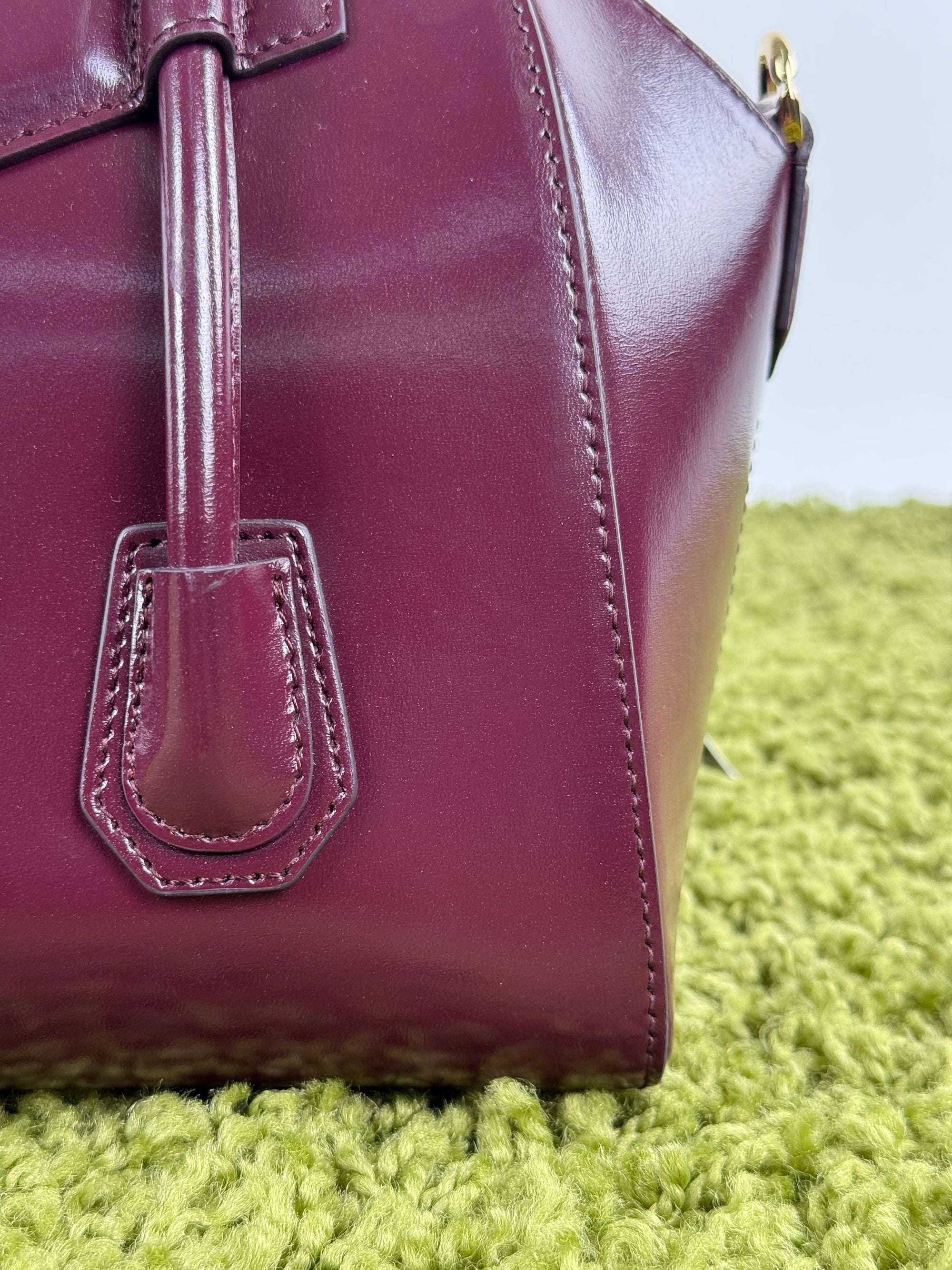 Borsa Mini Antigona Lock Bag Givenchy Bordeaux