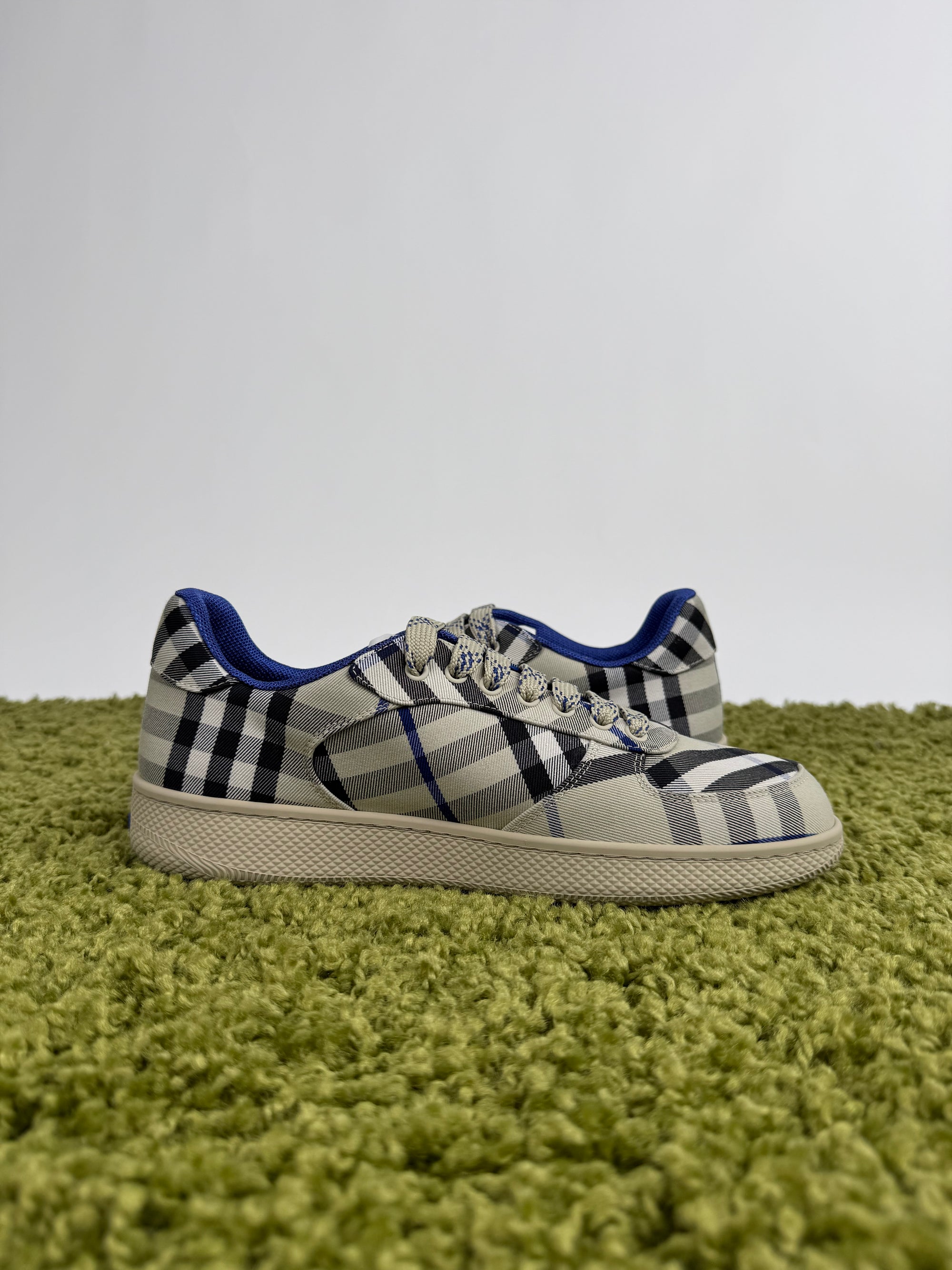 Burberry Terra Check 42