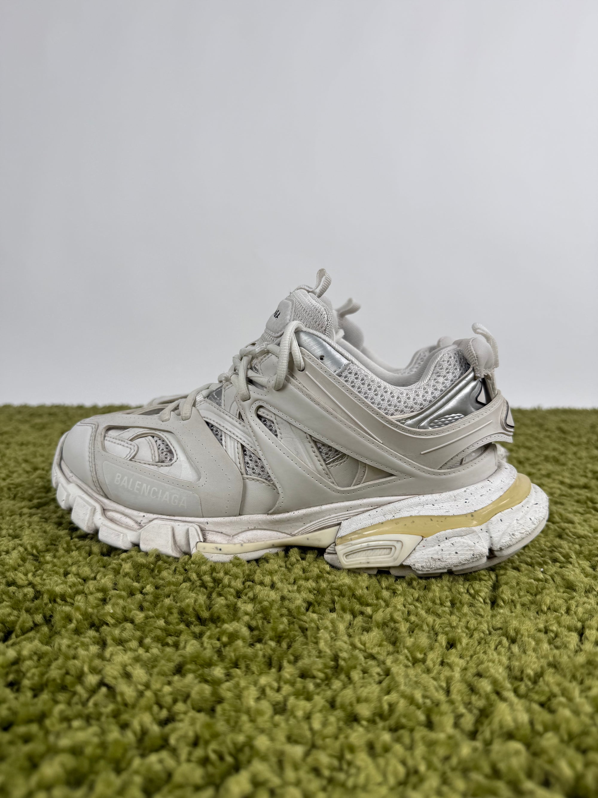 Balenciaga Track 40