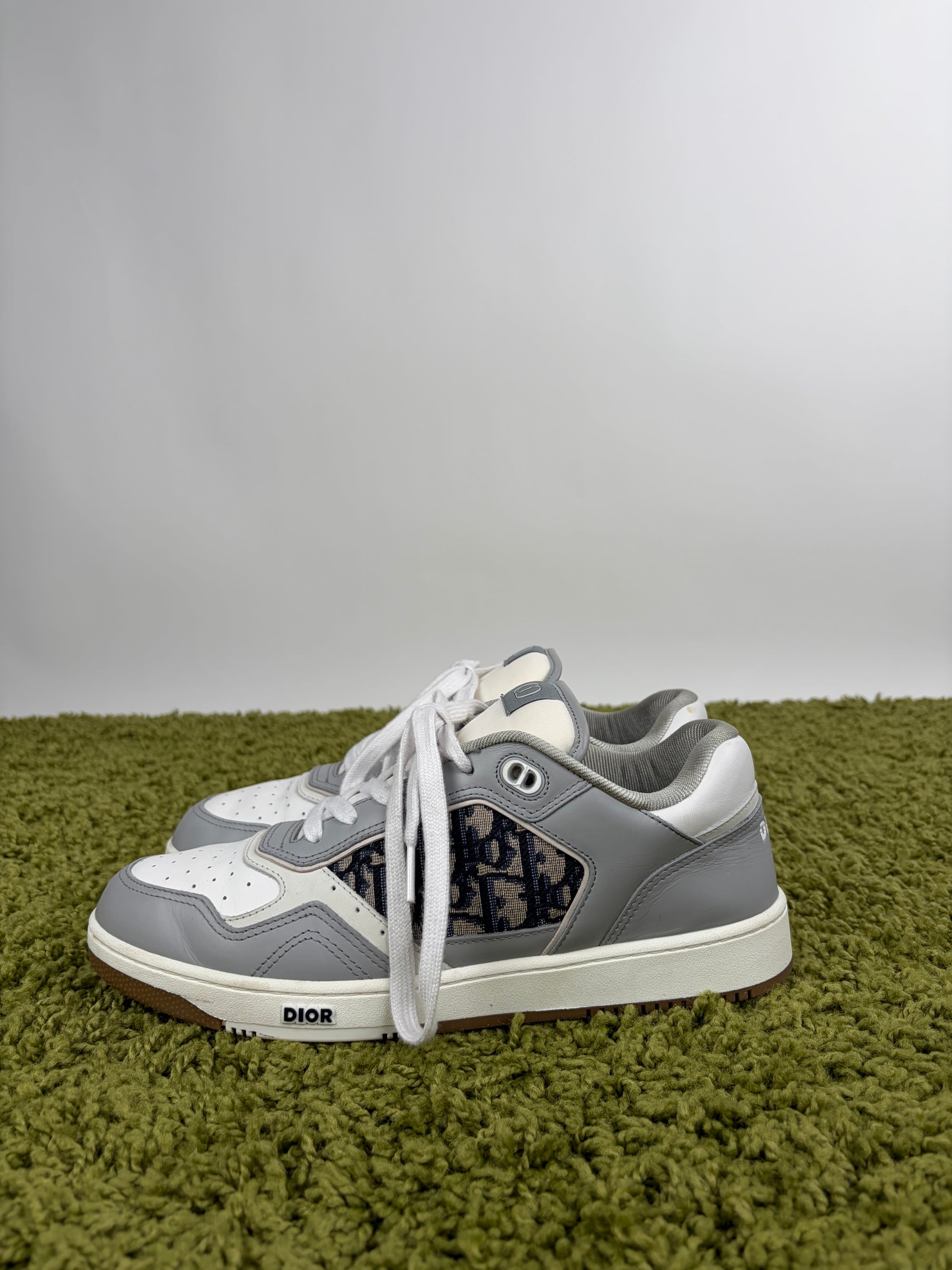 Dior B27 Size 44 grigie e bianche