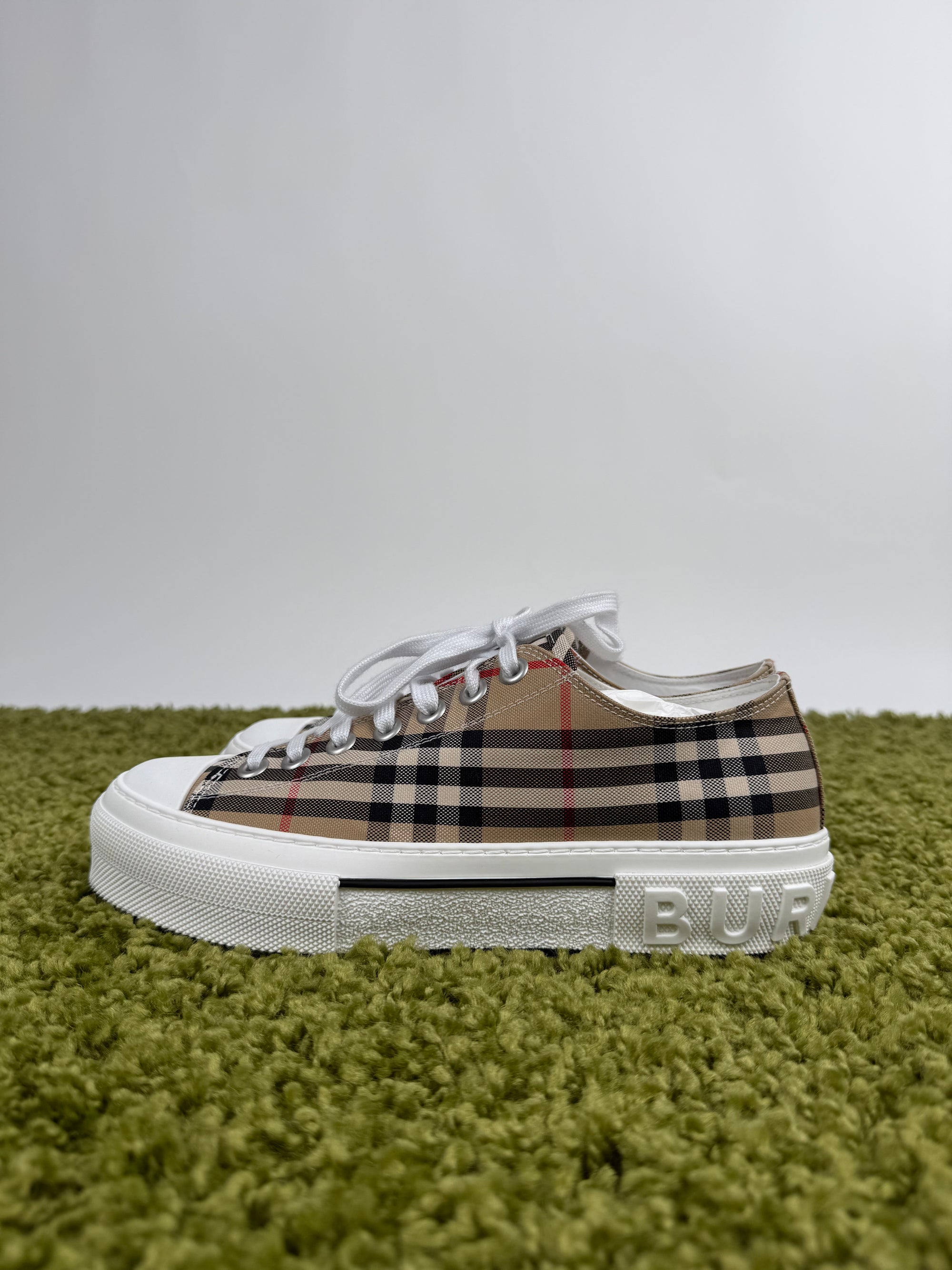 Burberry Low Sneaker 41