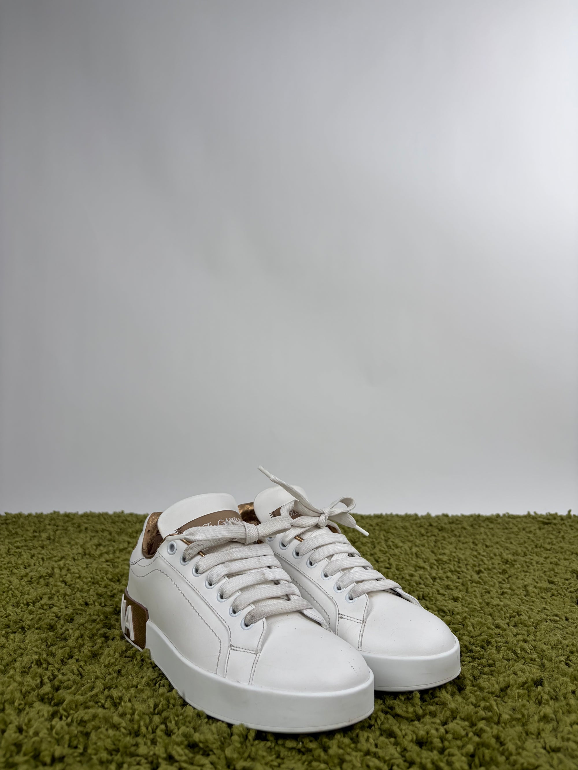 Dolce e gabbana Size 37 bianche e oro