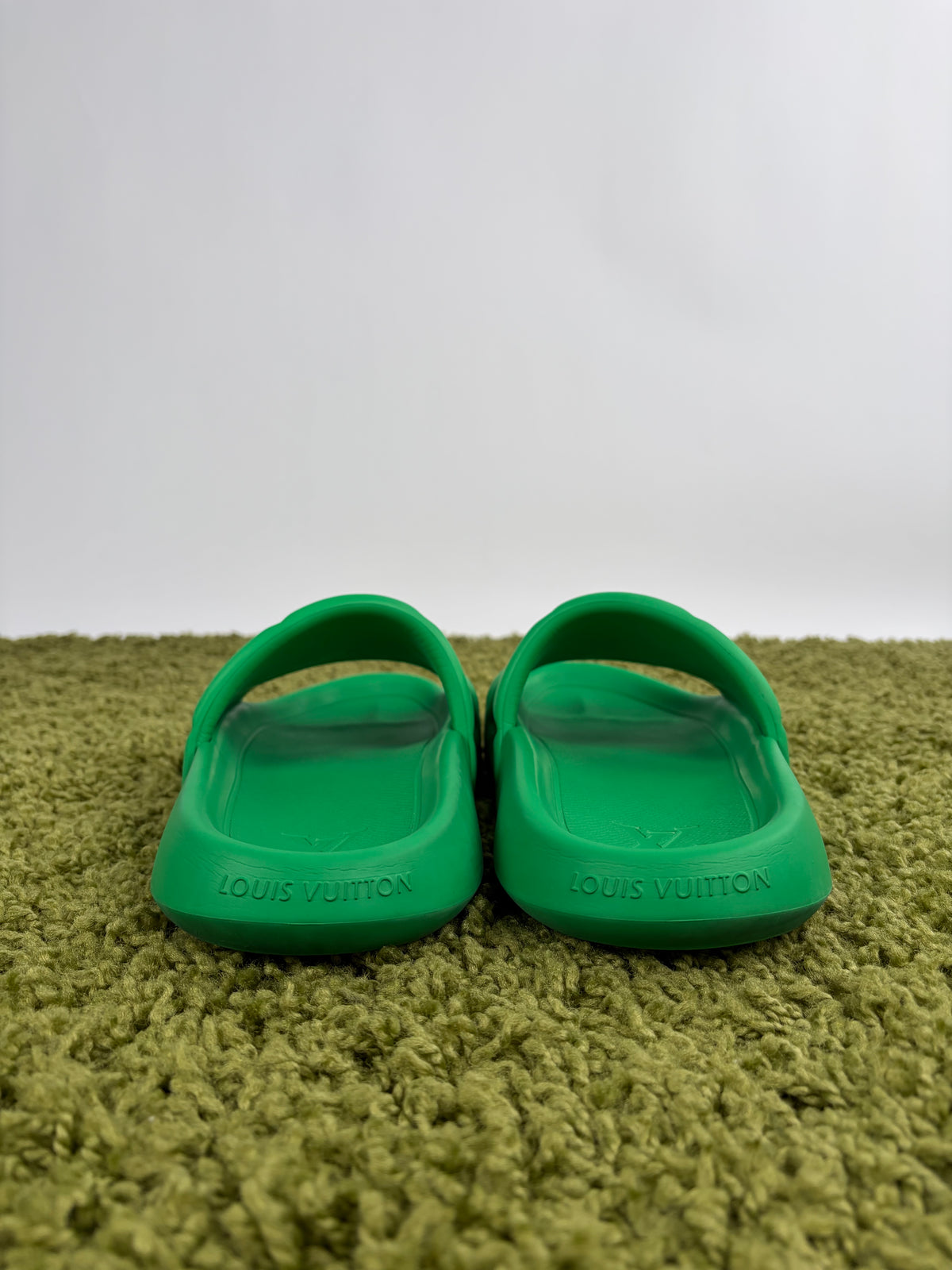 Waterfront Mule Louis Vuitton Verde 44