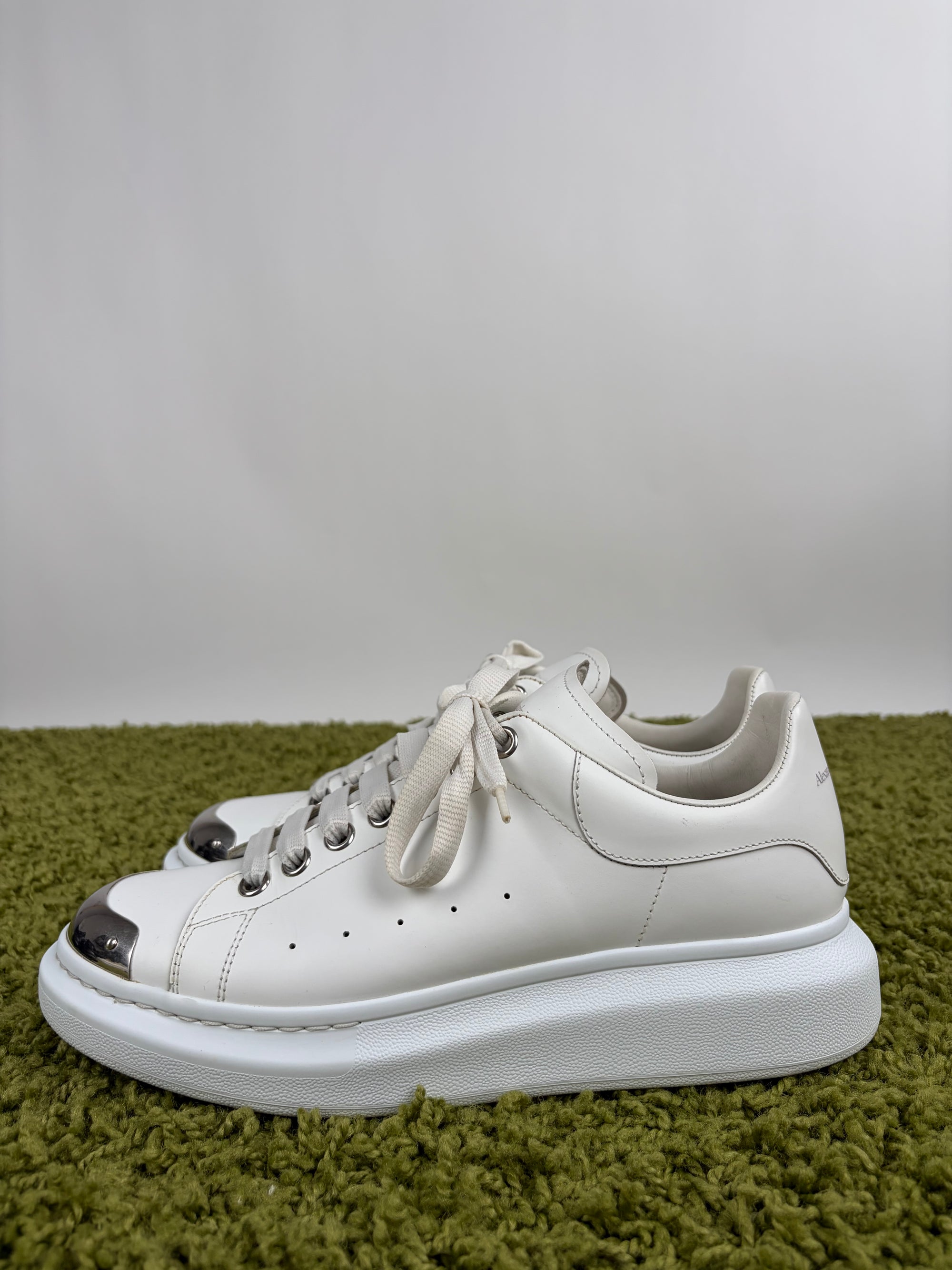 Mcqueen Size 42 bianche e argento