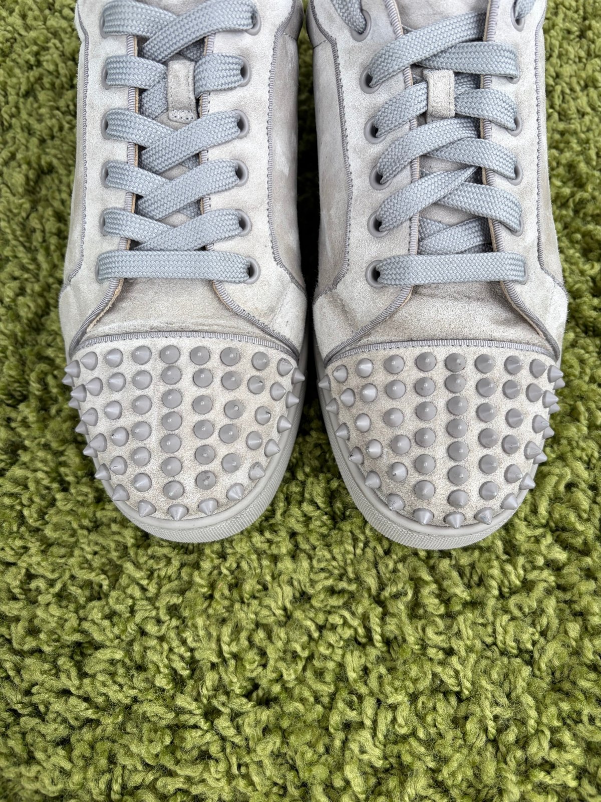 Christian Louboutin Spikes Low Grigia 42 - Second Hand Di Fiore