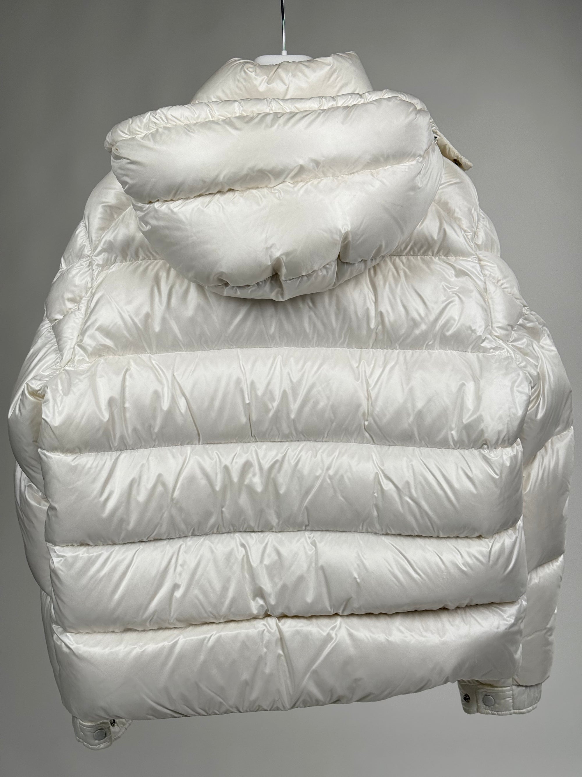 Giubbotto Moncler Maya 70 Size 5=XL bianco
