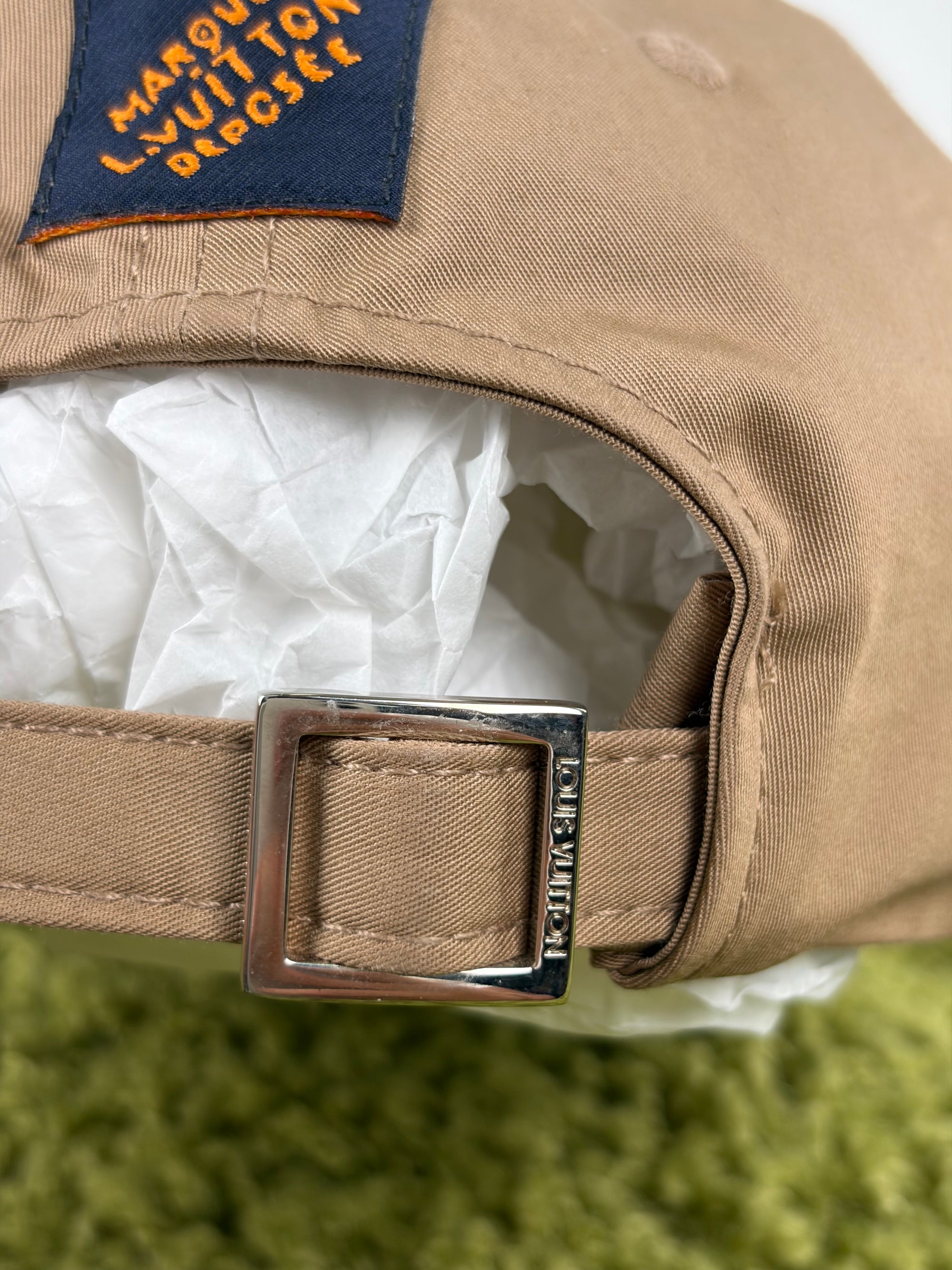 Cappello Louis Vuitton SOO Family month gift guide