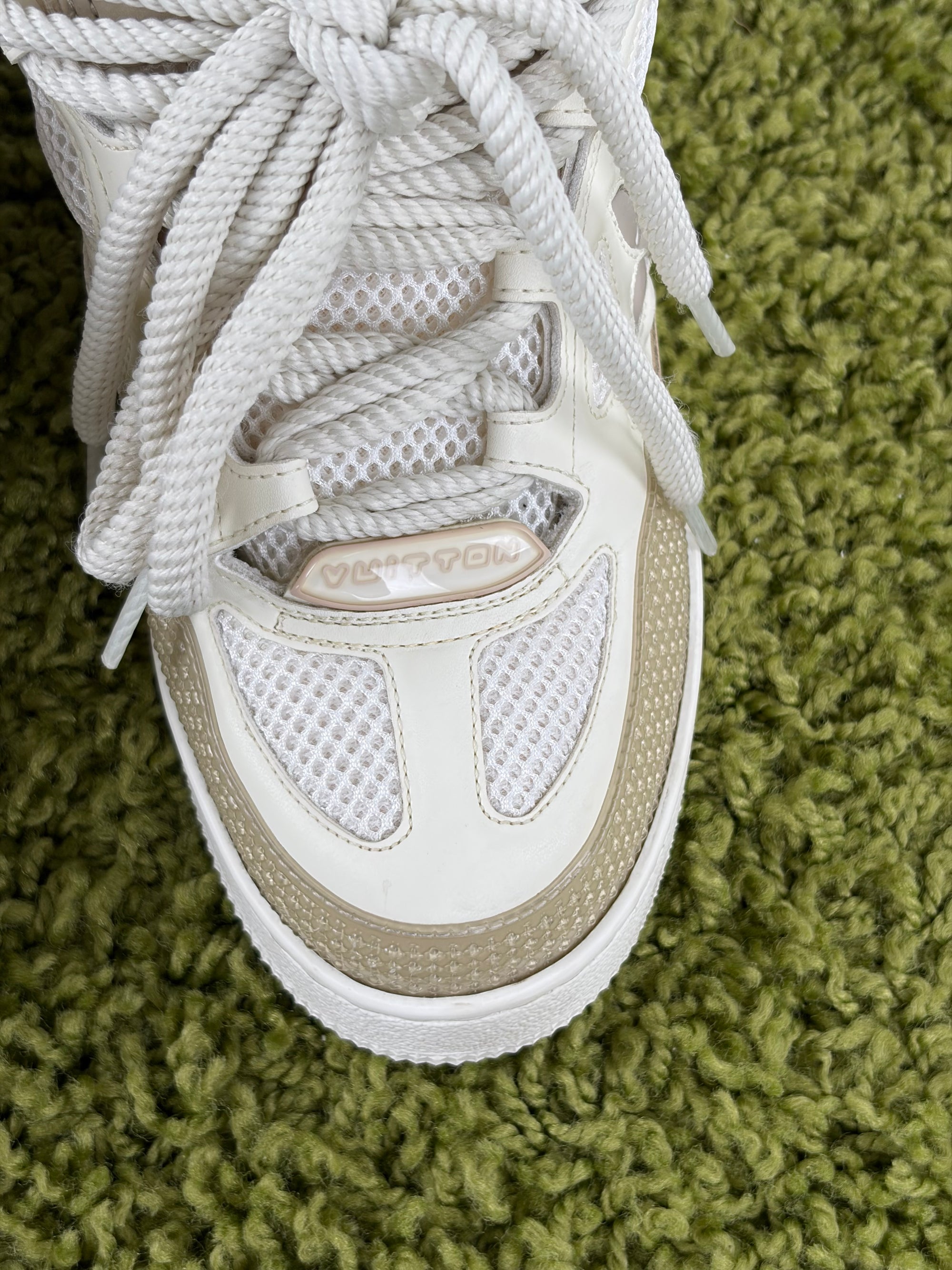 Louis vuitton skate Size 6=40 calza 41 beige e bianca