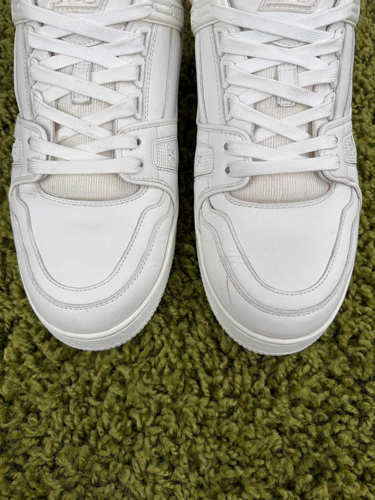 Louis Vuitton Trainer Bianca 8.5
