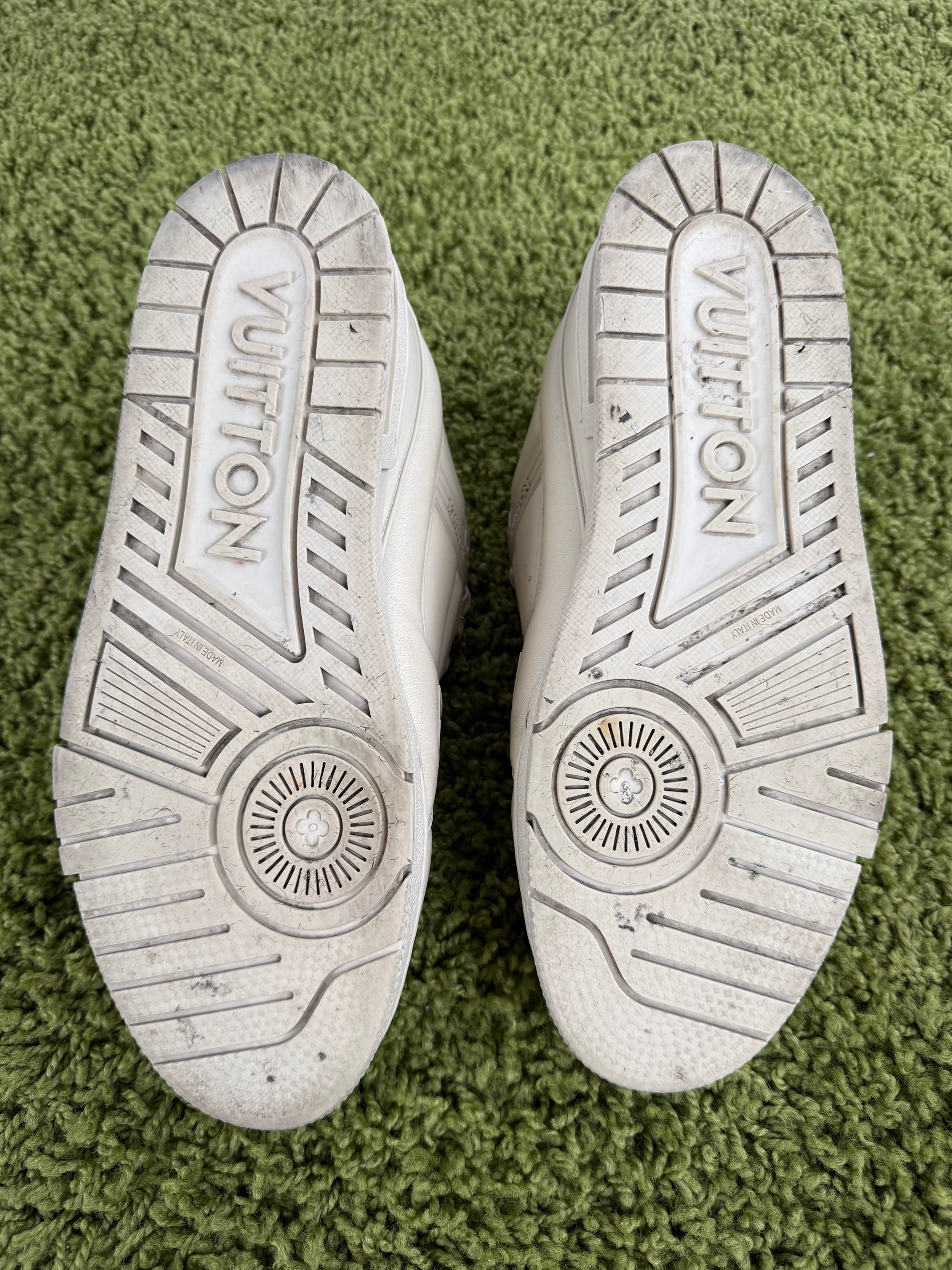 Louis Vuitton Trainer Puffer Beige 11