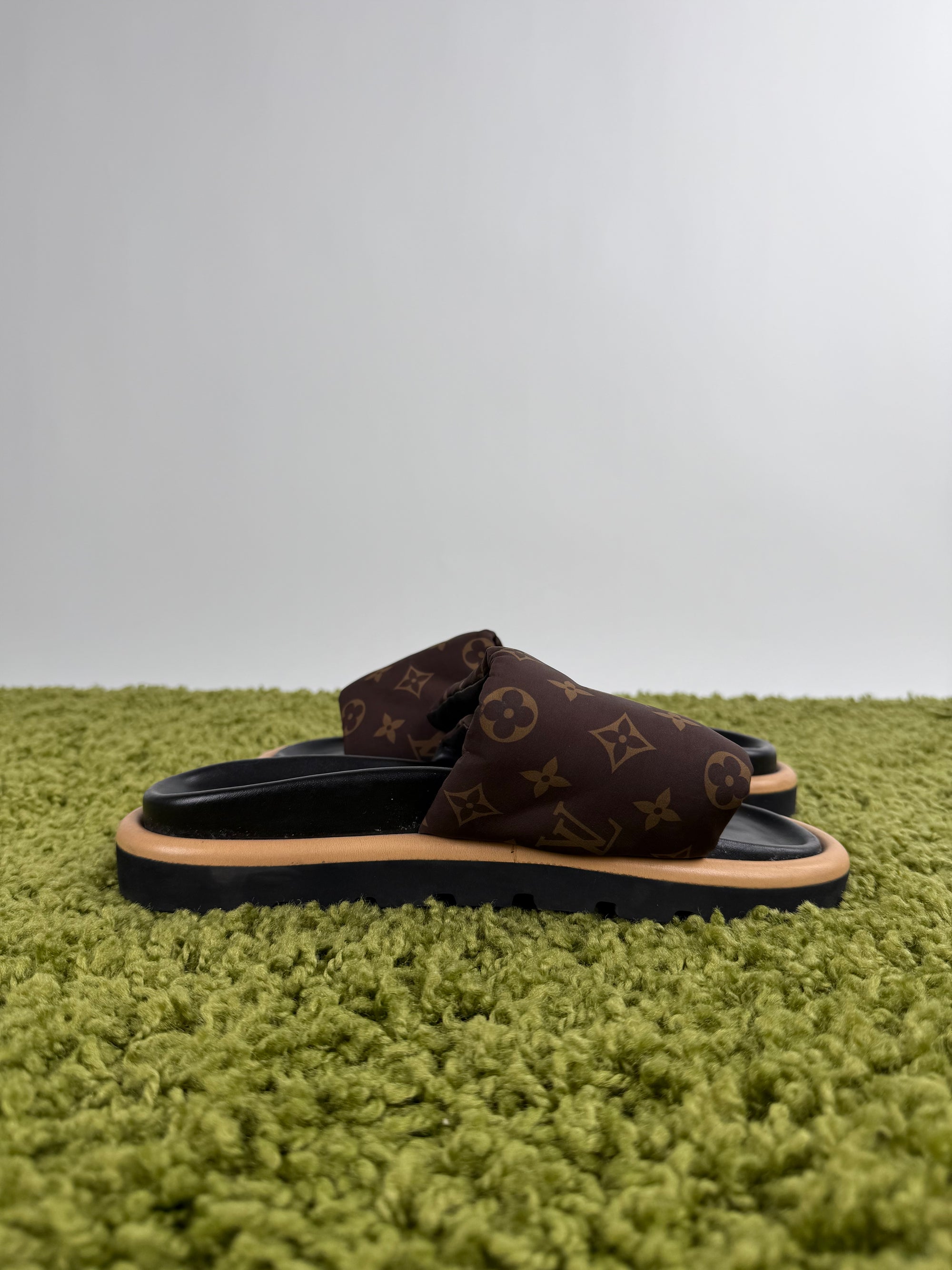 Mule Bassa Pule Pillow Louis Vuitton Marrone 40