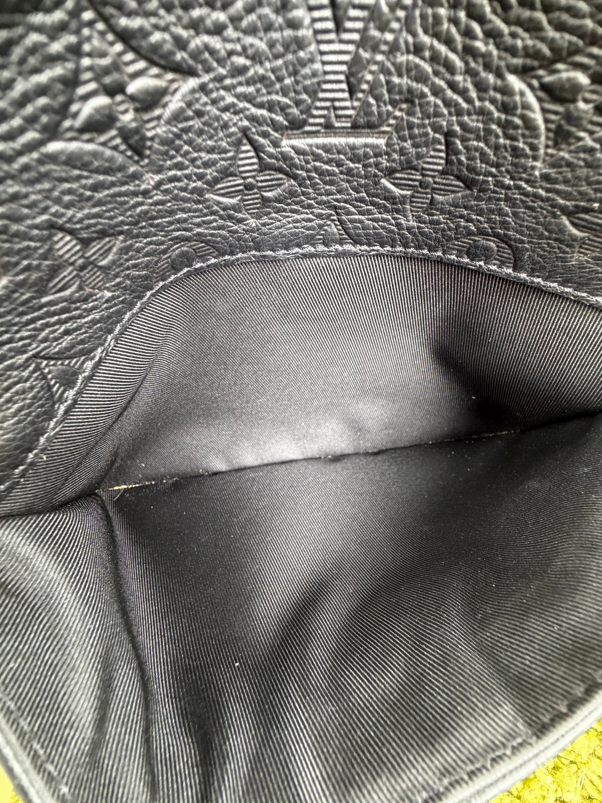 Borsa Louis Vuitton Messenger Trio Nera