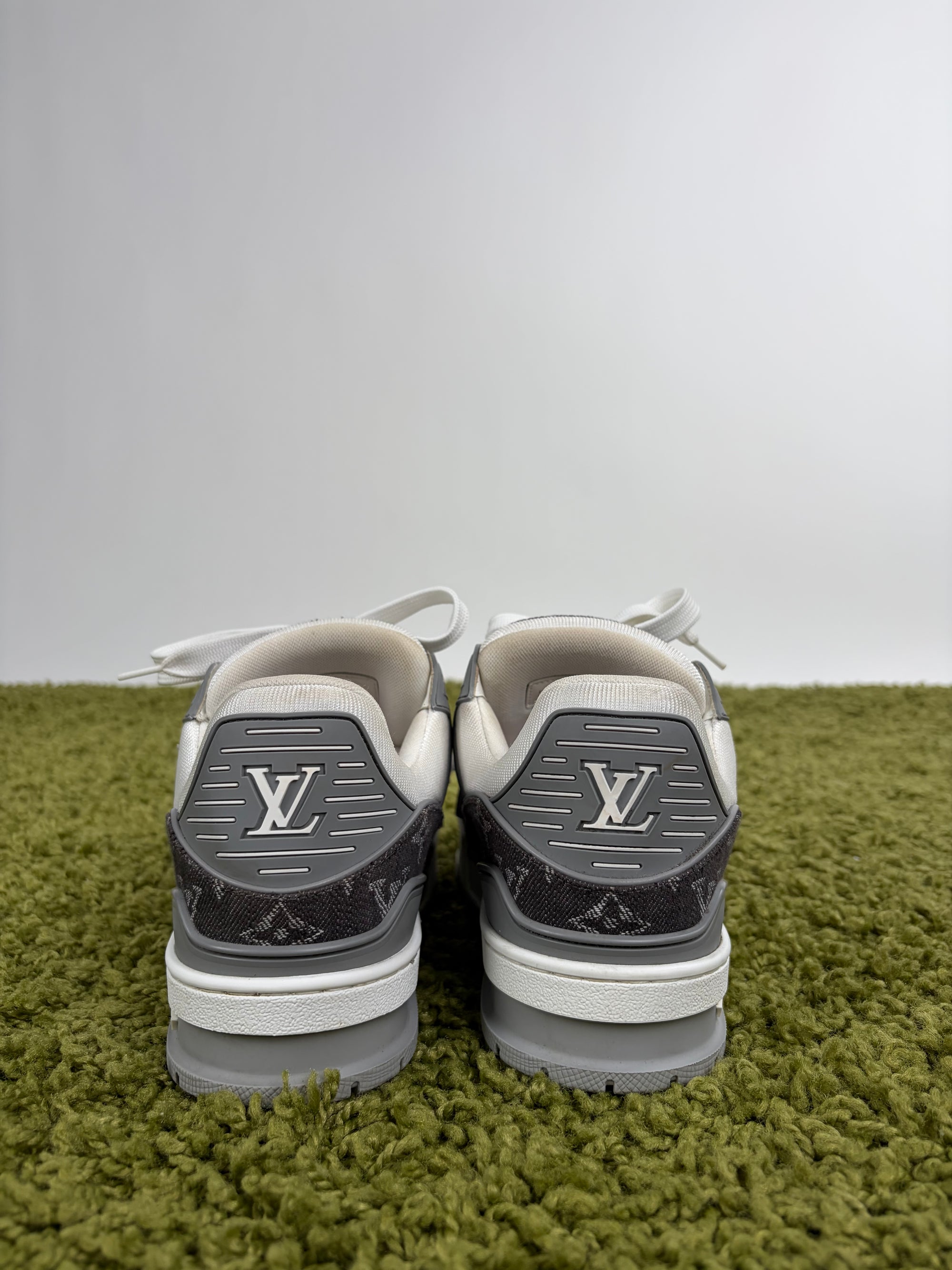 Louis Vuitton trainer Size 5.5=39.5 calza 40.5 bianche e grigie