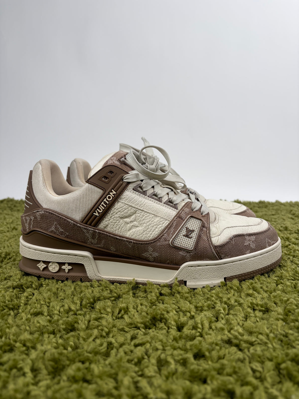 Louis Vuitton Trainer in Denim Marrone 7.5