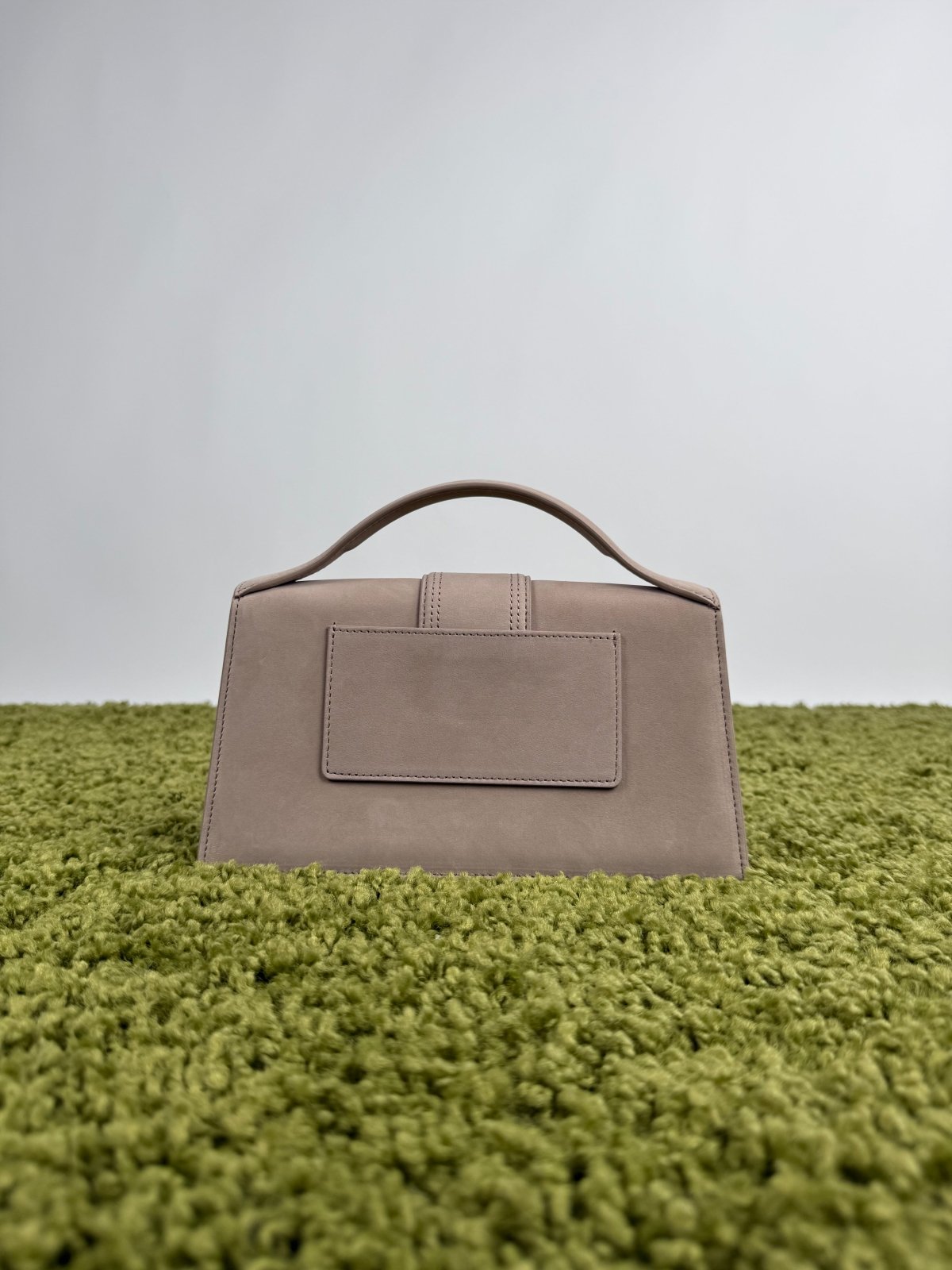 Jacquemus La grande bambino grigio in camoscio - Second Hand Di Fiore