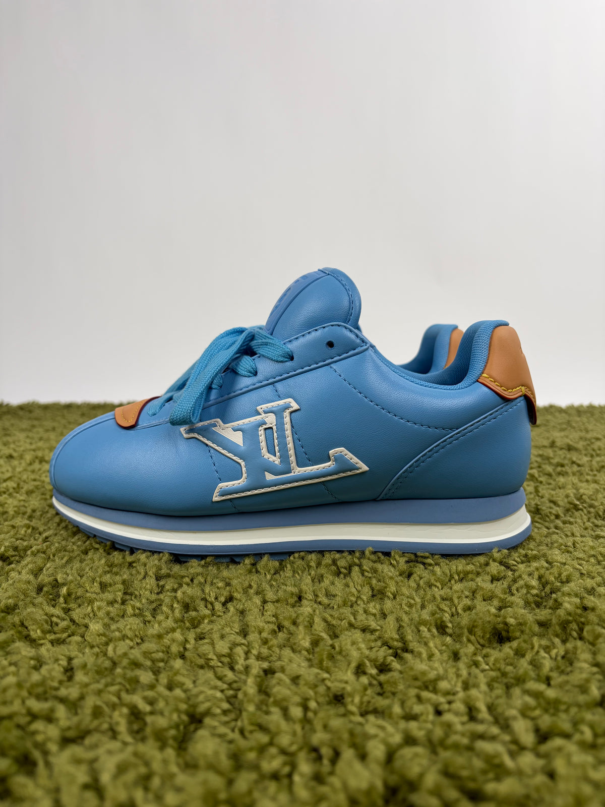 Louis Vuitton Buttersoft Blu 6.5