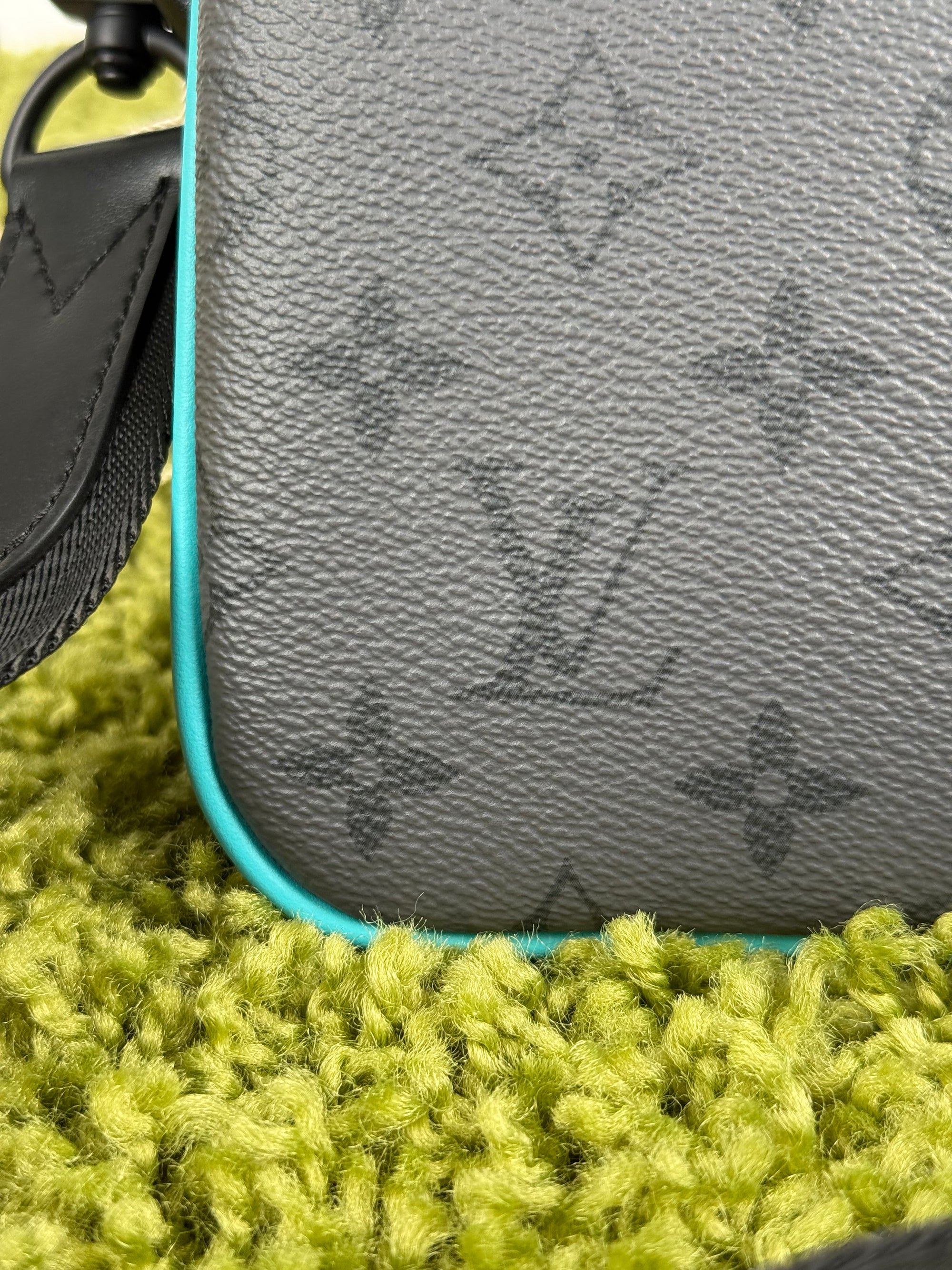 Borsa Trio Messenger Louis Vuitton Grigia