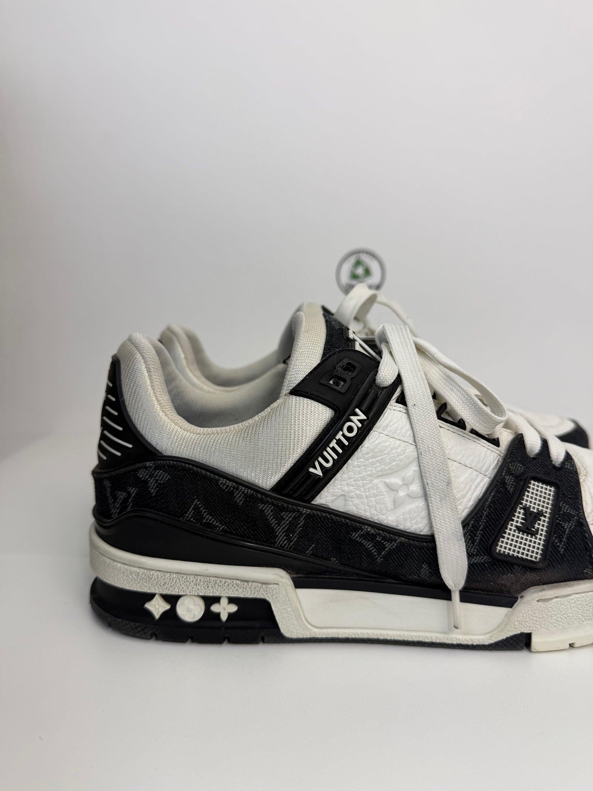 Louis Vuitton trainer 42