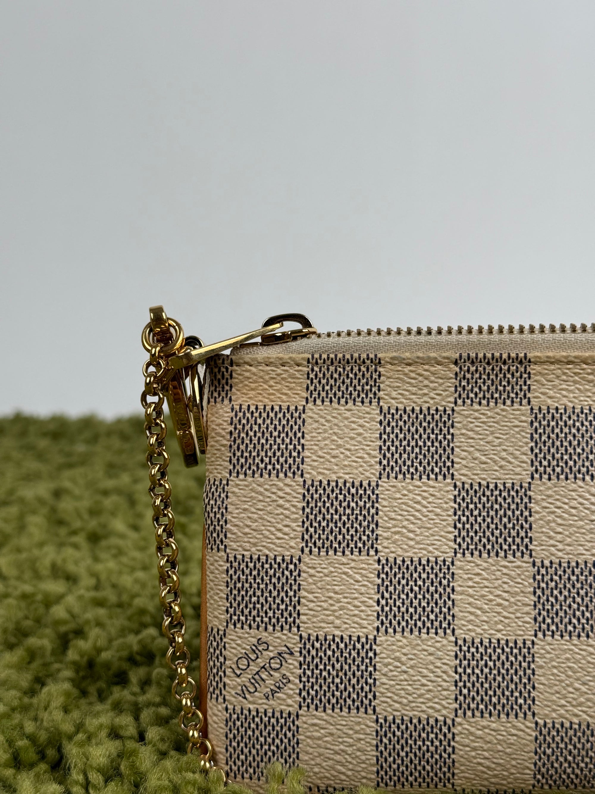 Pochette Milla Mm Louis Vuitton Bianca