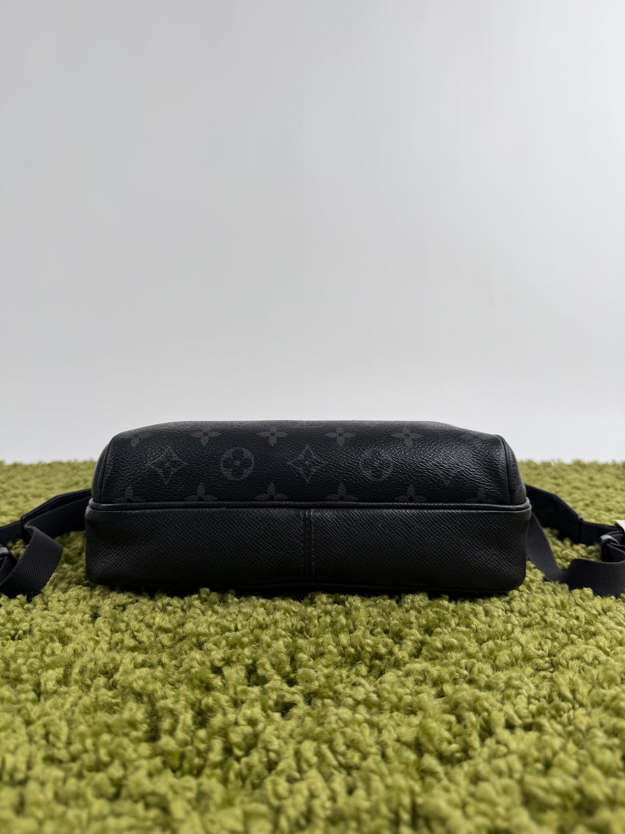 Borsello Louis Vuitton In pelle Nero
