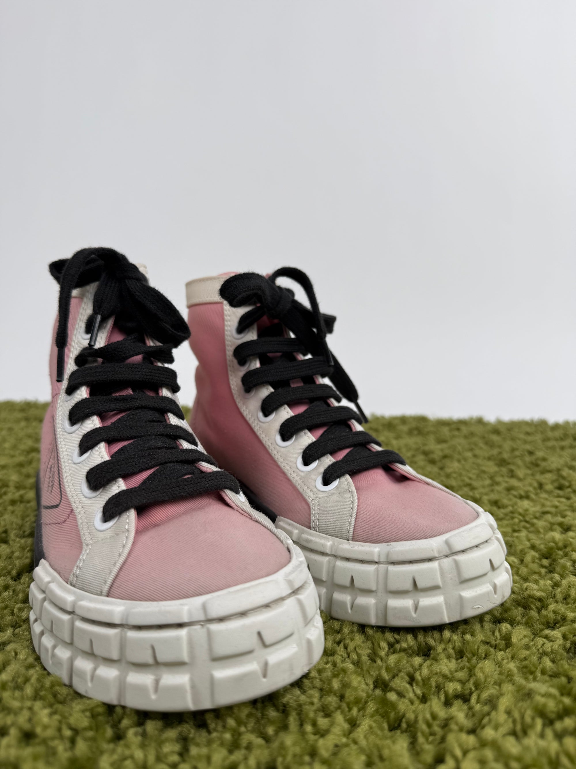 Prada DownTown 36.5