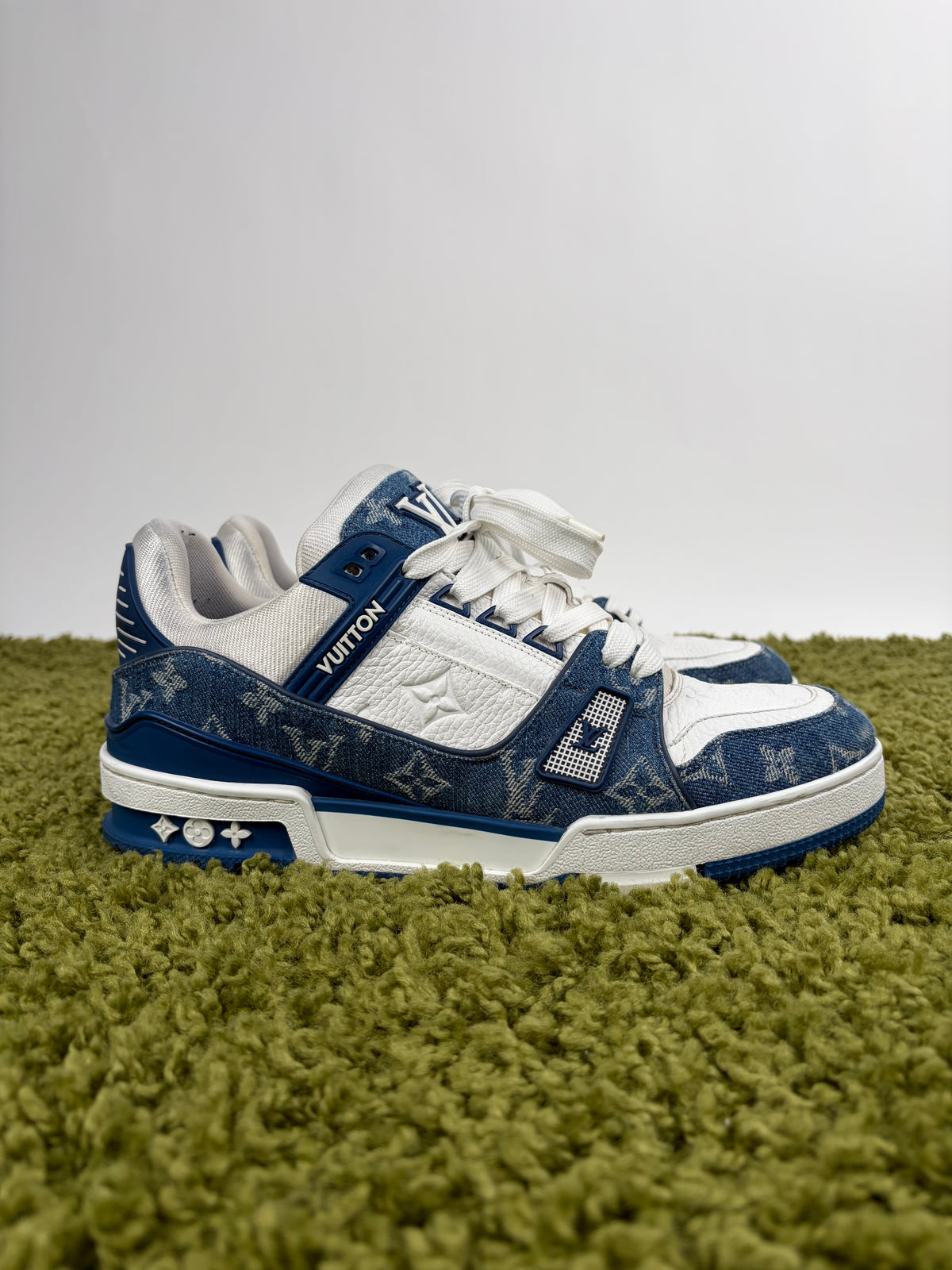 Louis Vuitton Trainer in Denim Blu 7.5