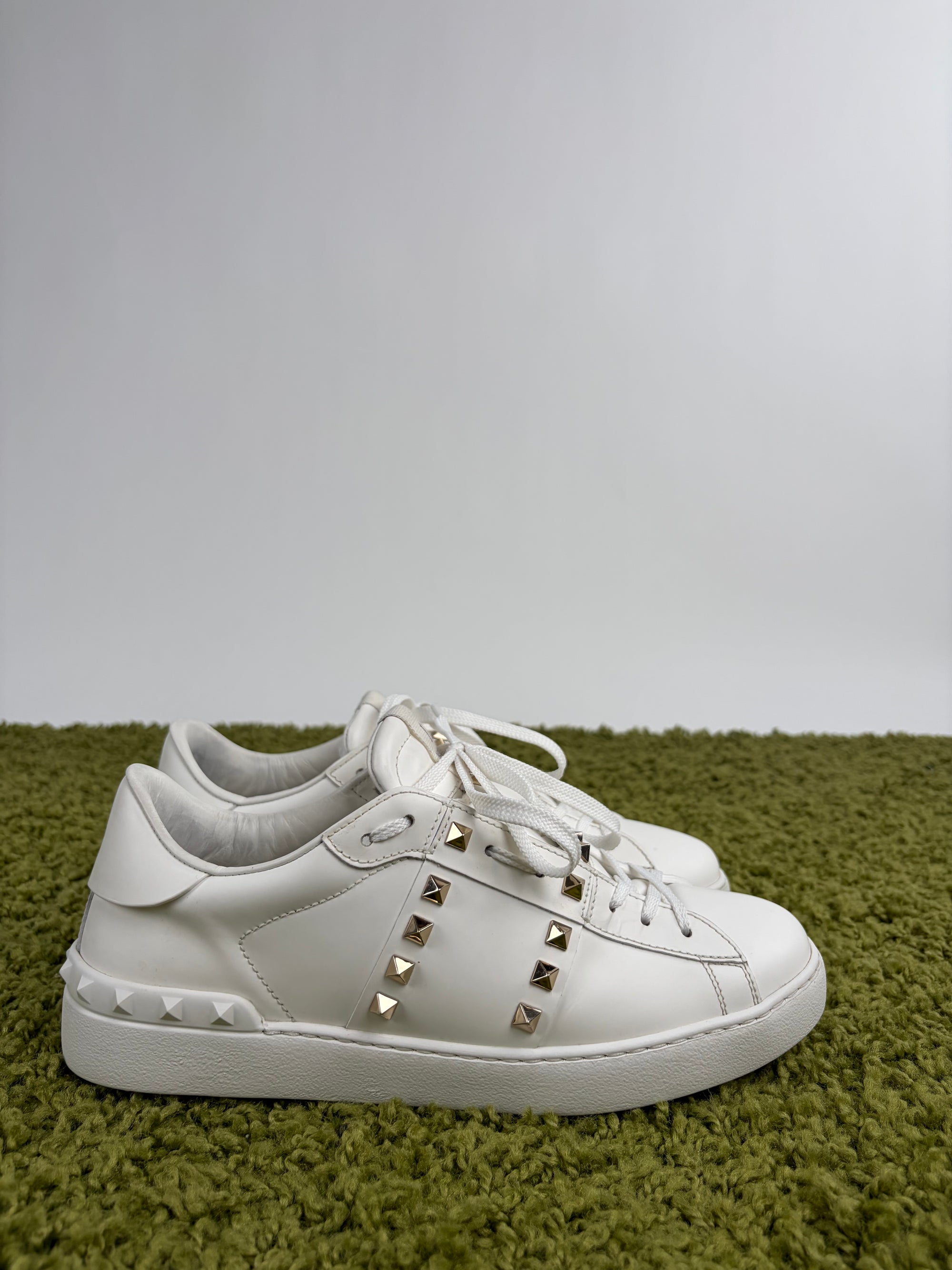 Valentino Rockstud Size 41 bianche e oro