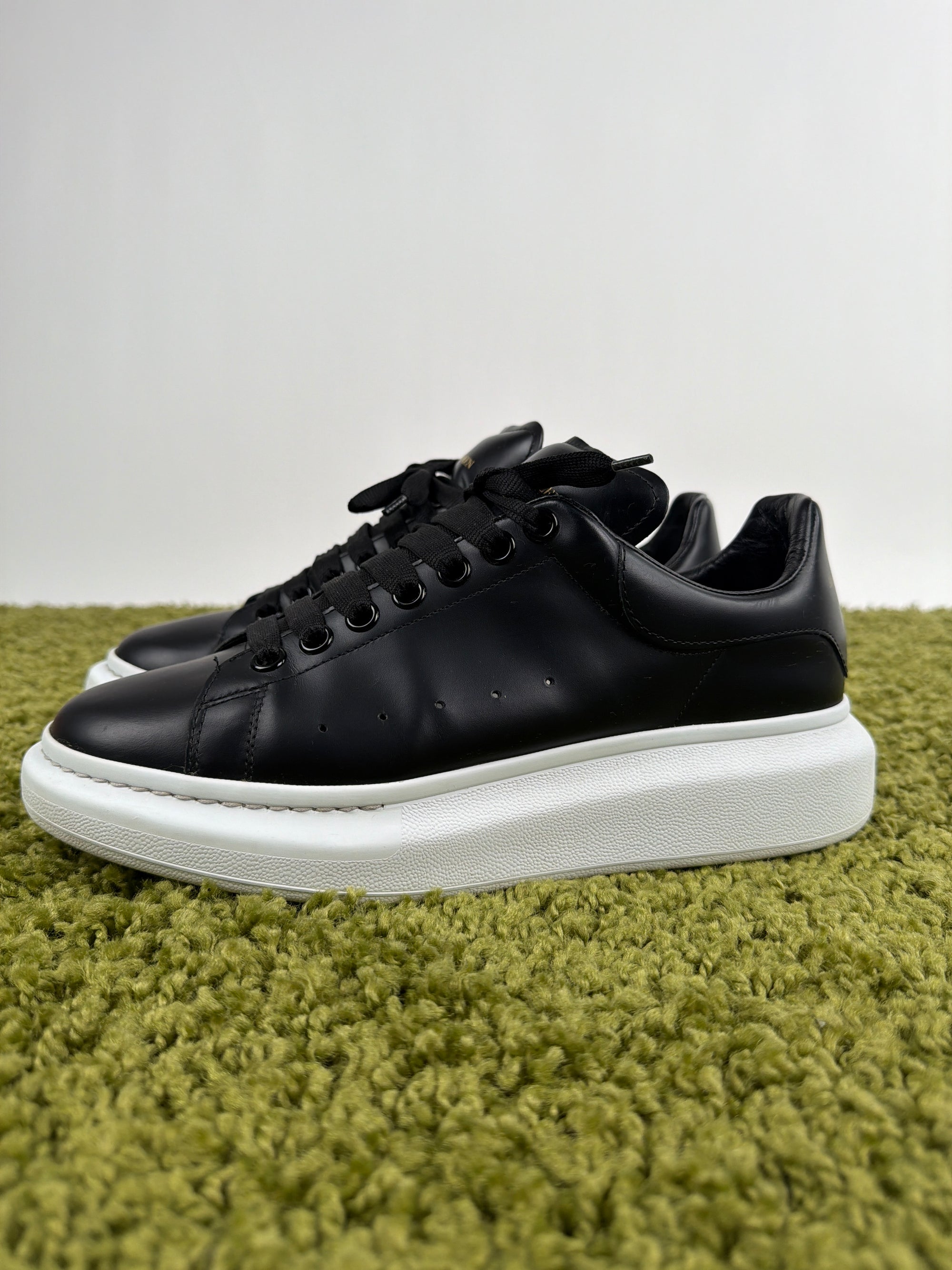 Alexander McQueen 42