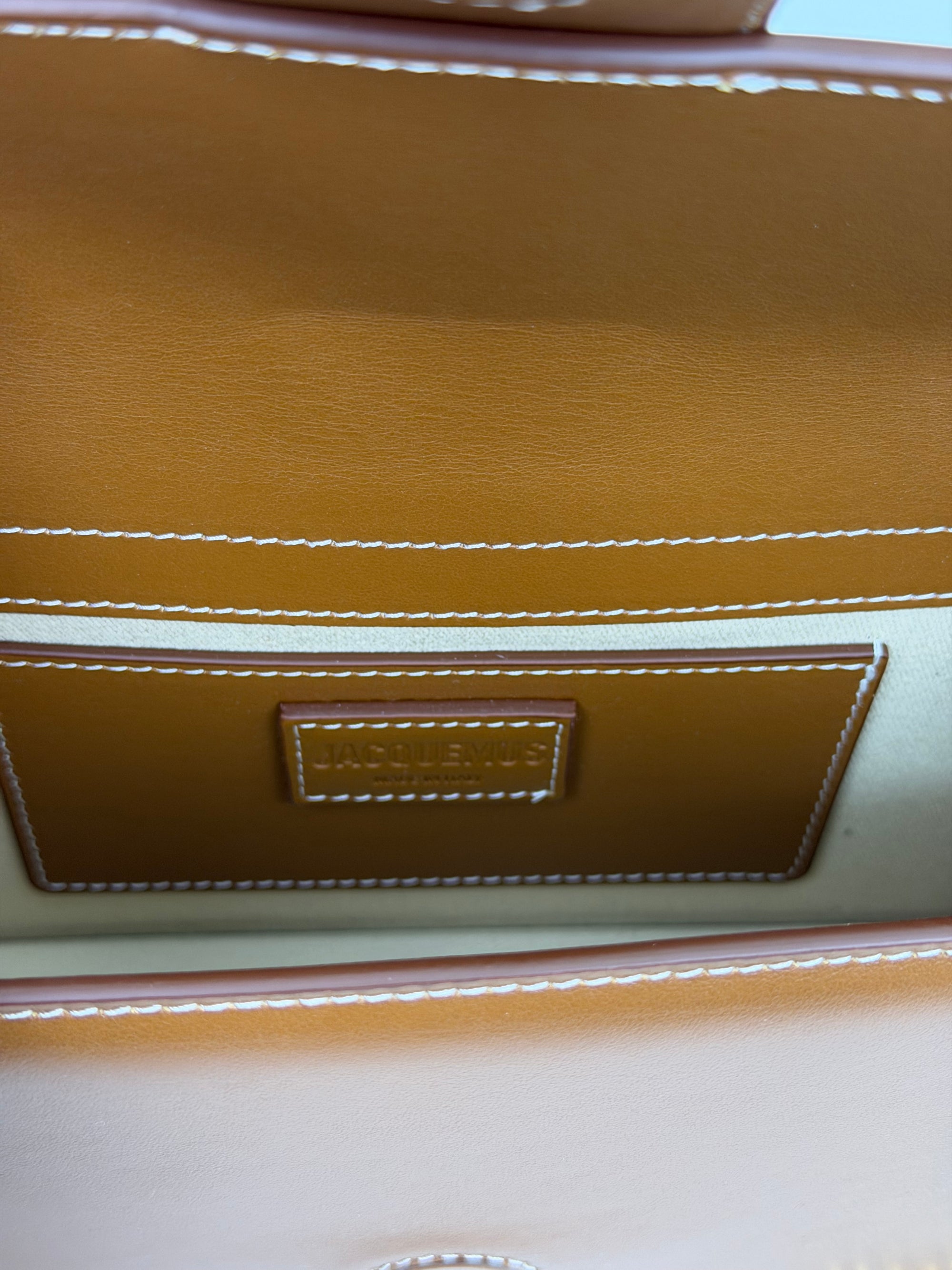 Jacquemus Grande Bambino marrone