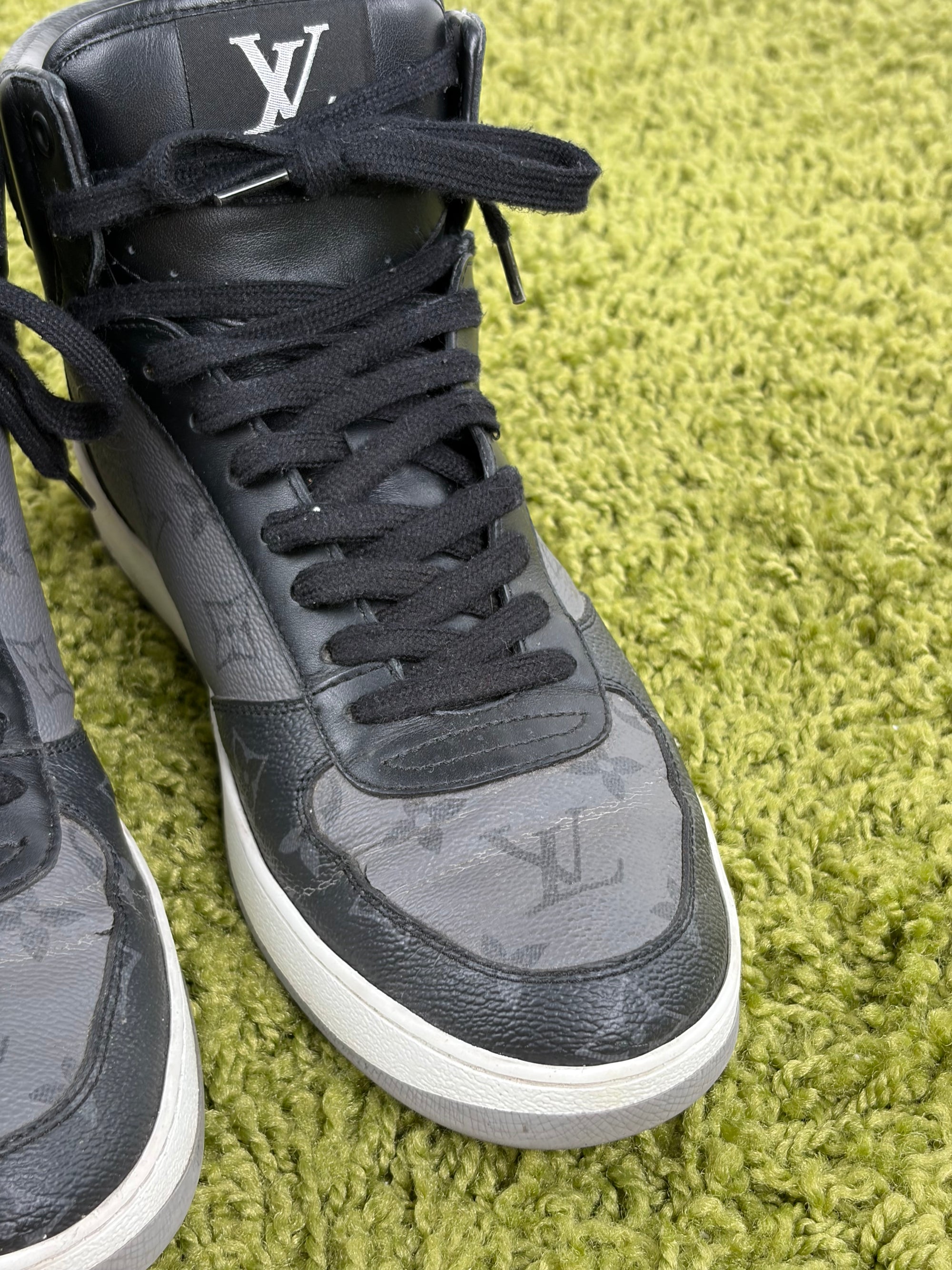 Louis vuitton rivoli Size 7=41 calza 42 nere e grigie