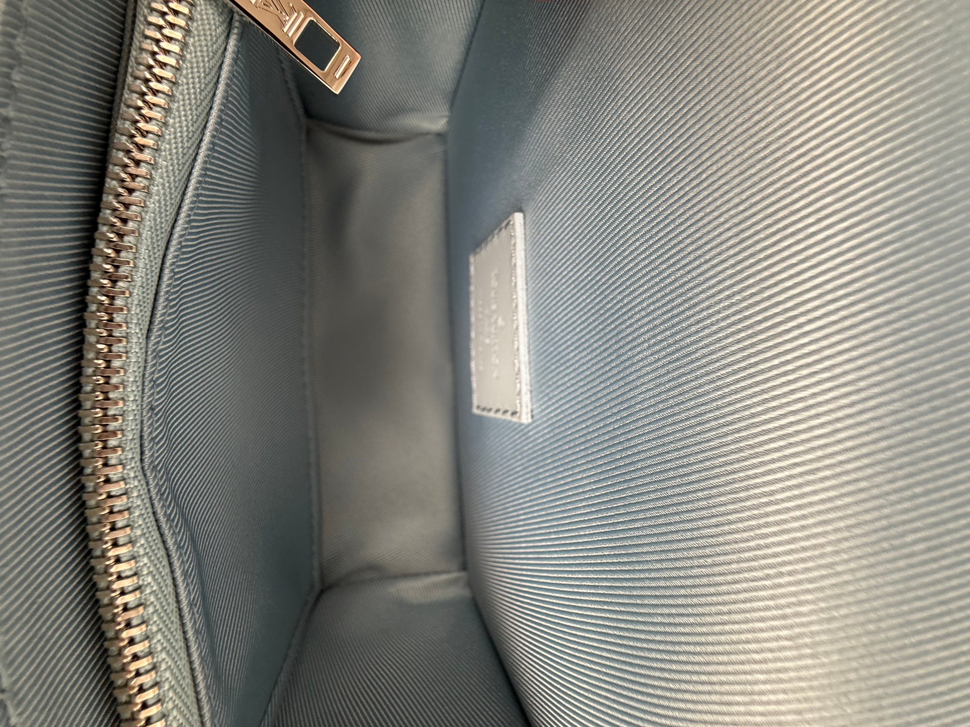 Fastline Wearable Wallet Louis Vuitton Azzurra