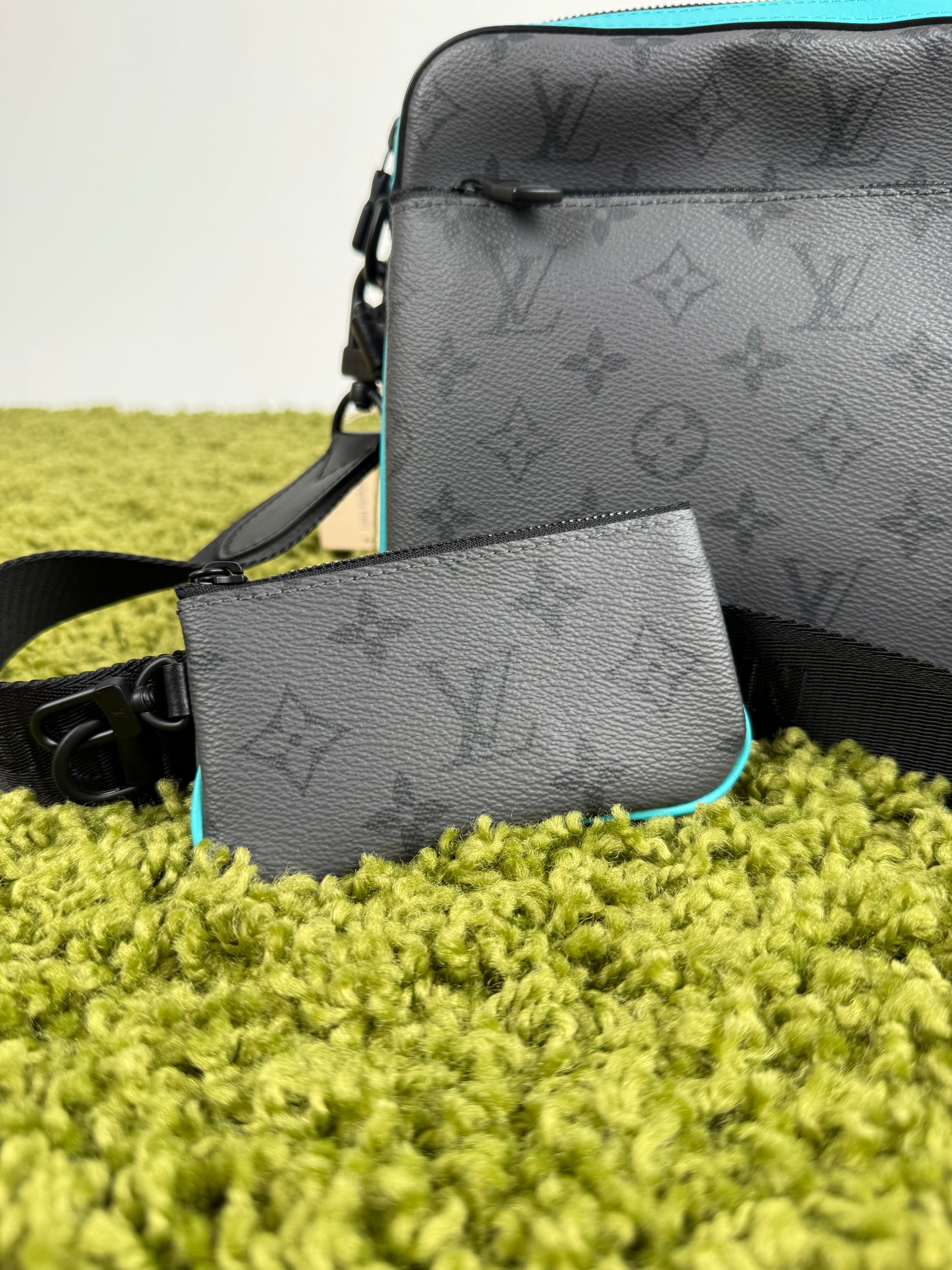 Borsa Trio Messenger Louis Vuitton Grigia