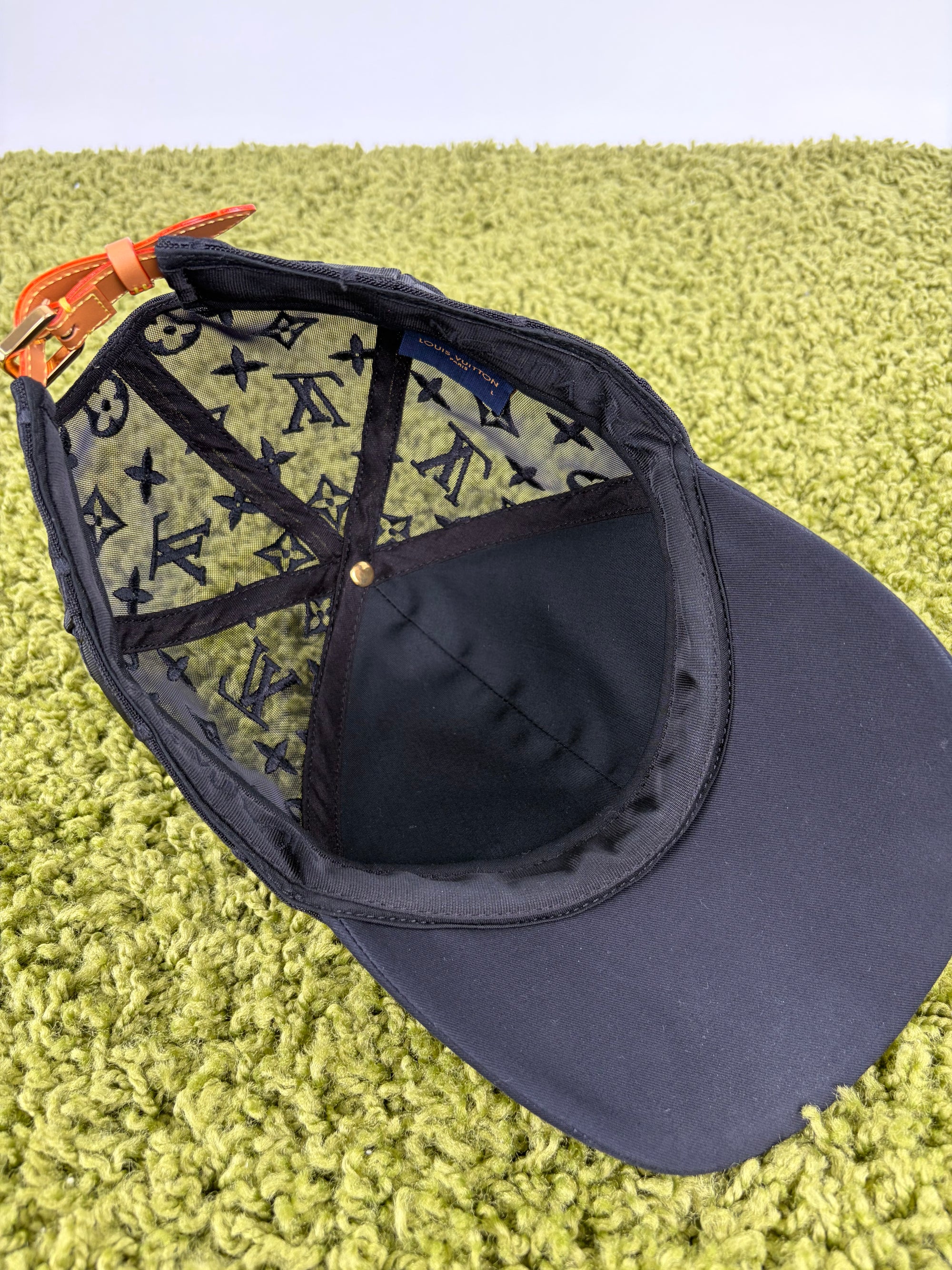 Cappello Louis Vuitton Monogram Mesh Size L nero