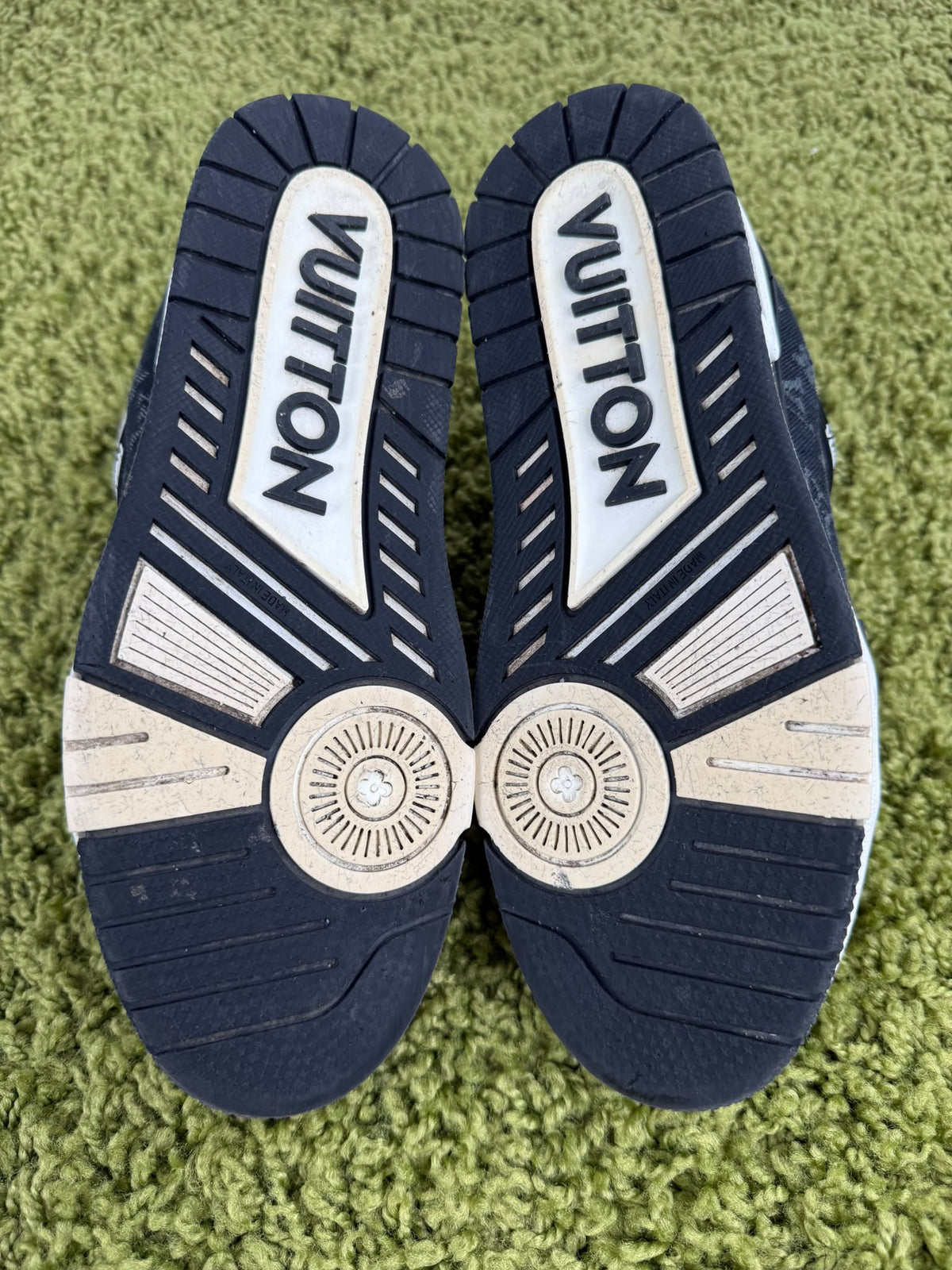 Louis Vuitton Trainer in Denim Nero 6.5