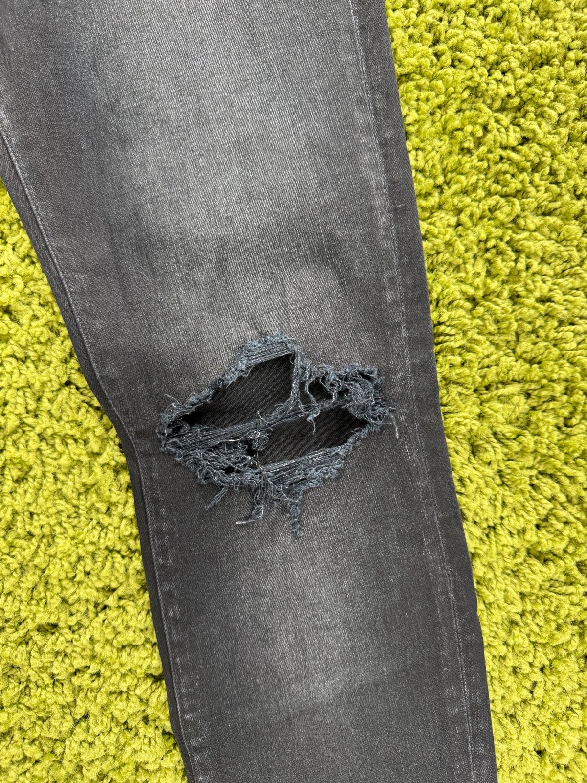Jeans Amiri Nero con dettagli Verdi 34 - Second Hand Di Fiore