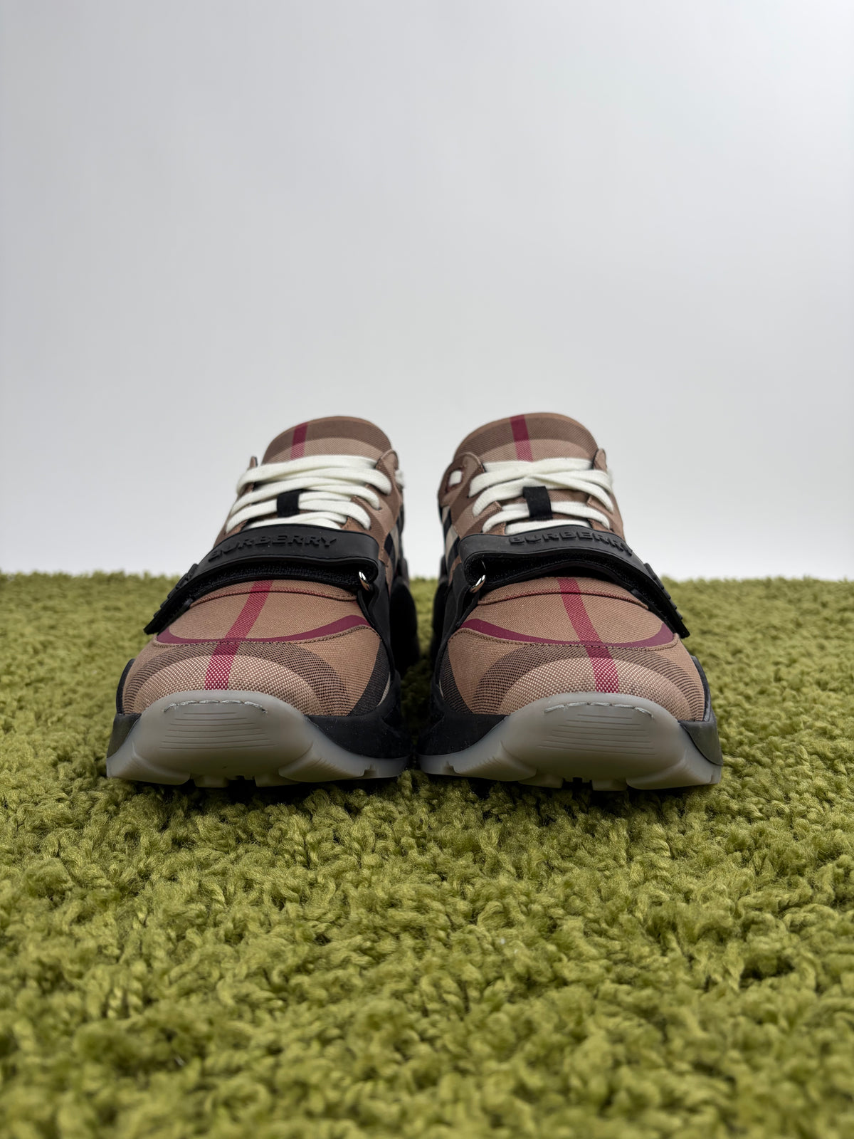 Burberry New Runner Beige 46