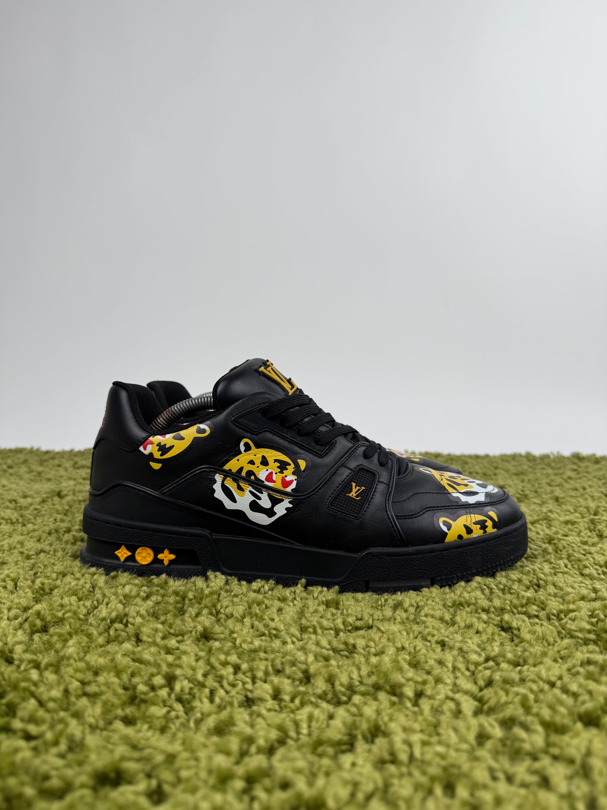 Louis Vuitton Trainer 42 veste 43