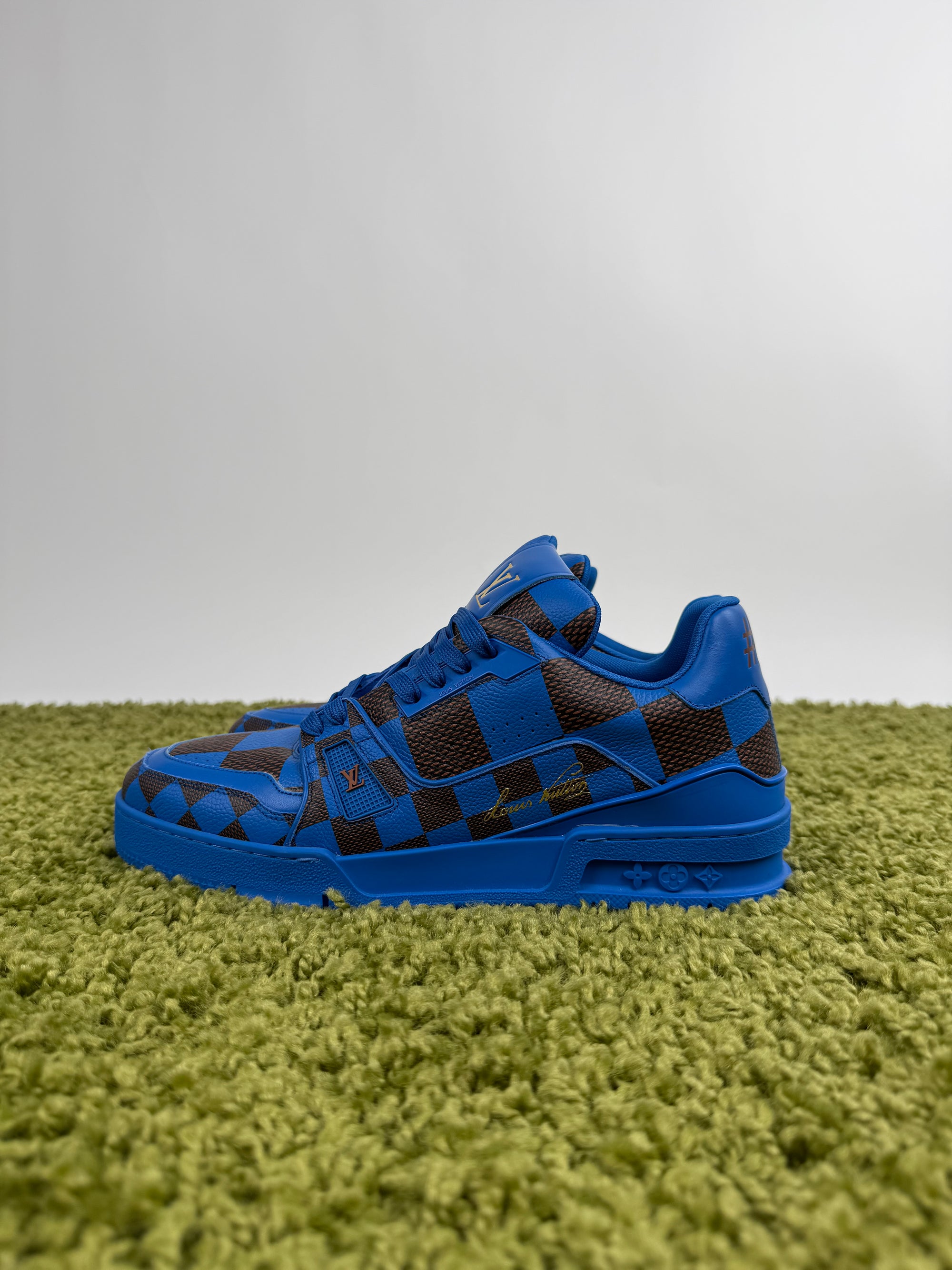 Louis Vuitton Trainer 42 veste 43