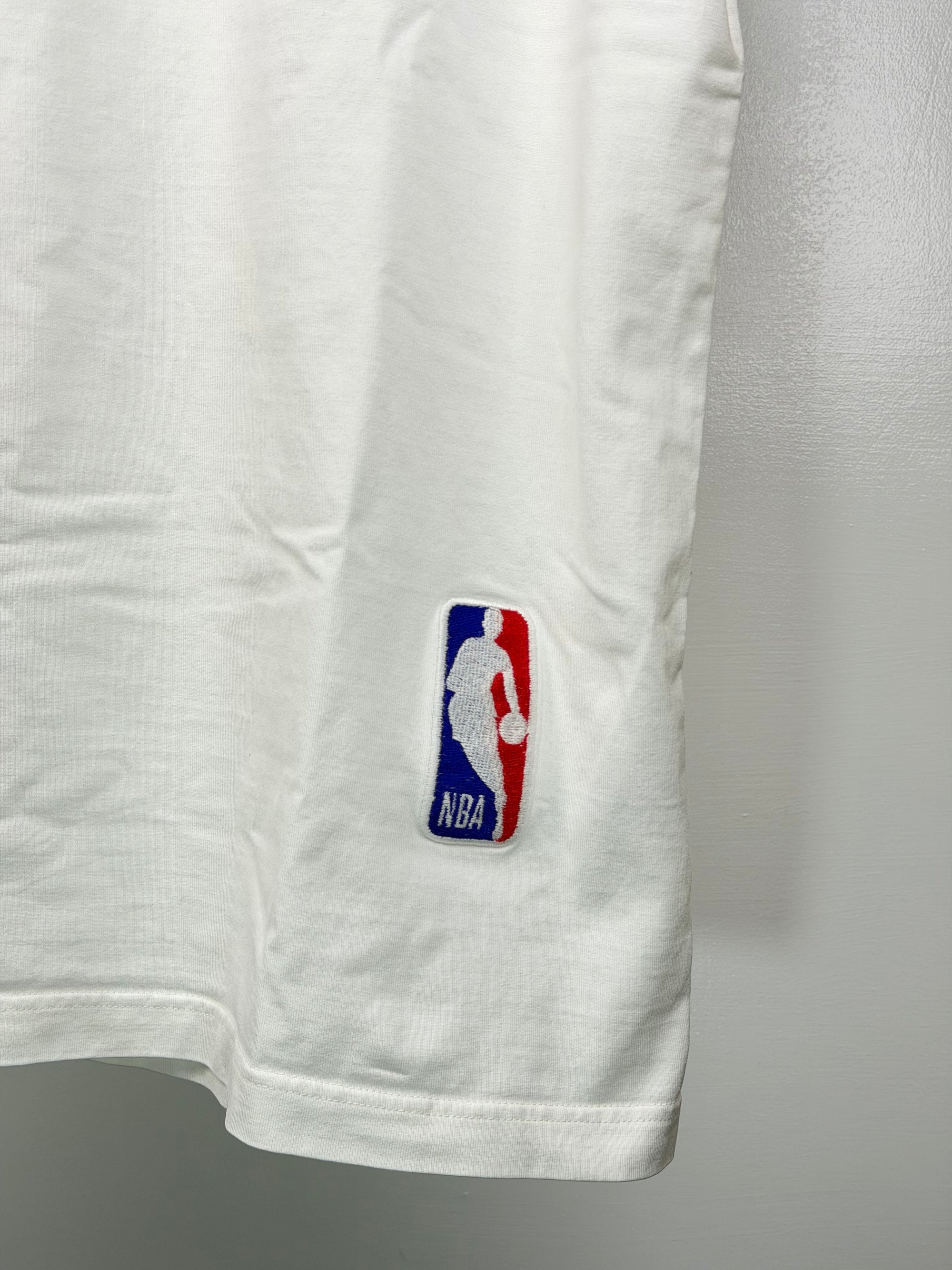 T shirt Louis Vuitton X NBA Size XXL bianca e multicolore