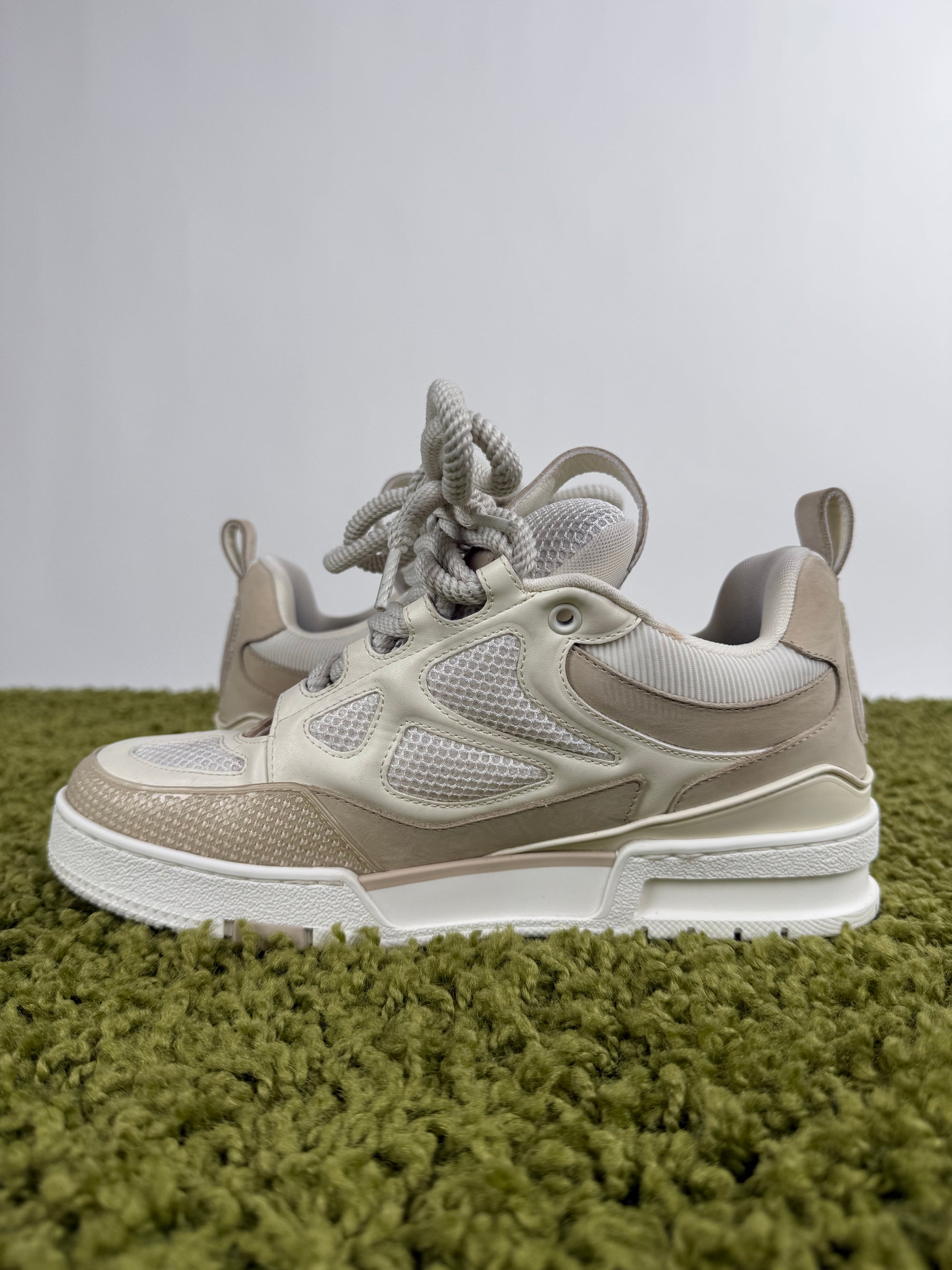 Louis Vuitton Skate beige 6.5