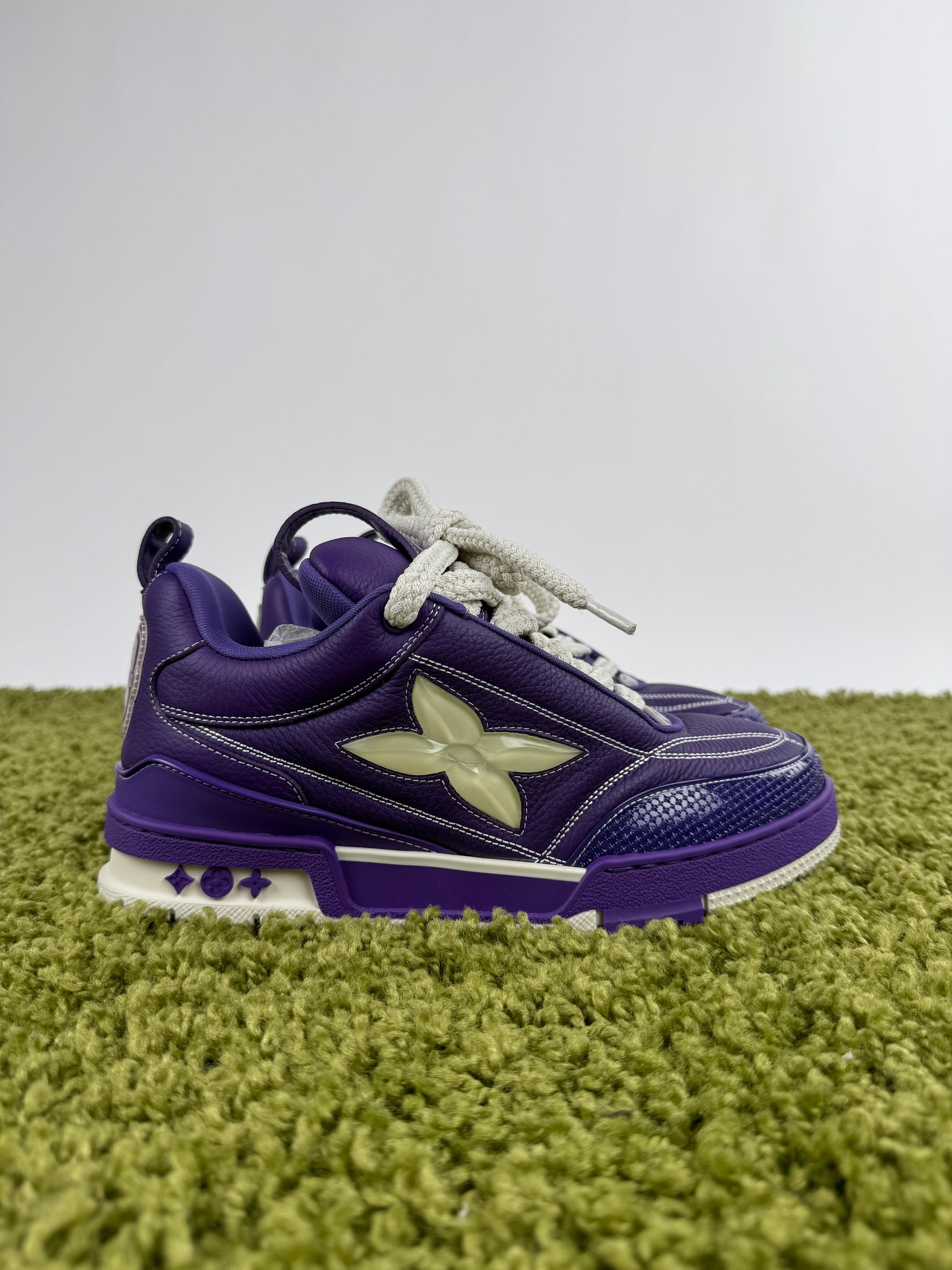 Louis Vuitton Skate Viola 7.5