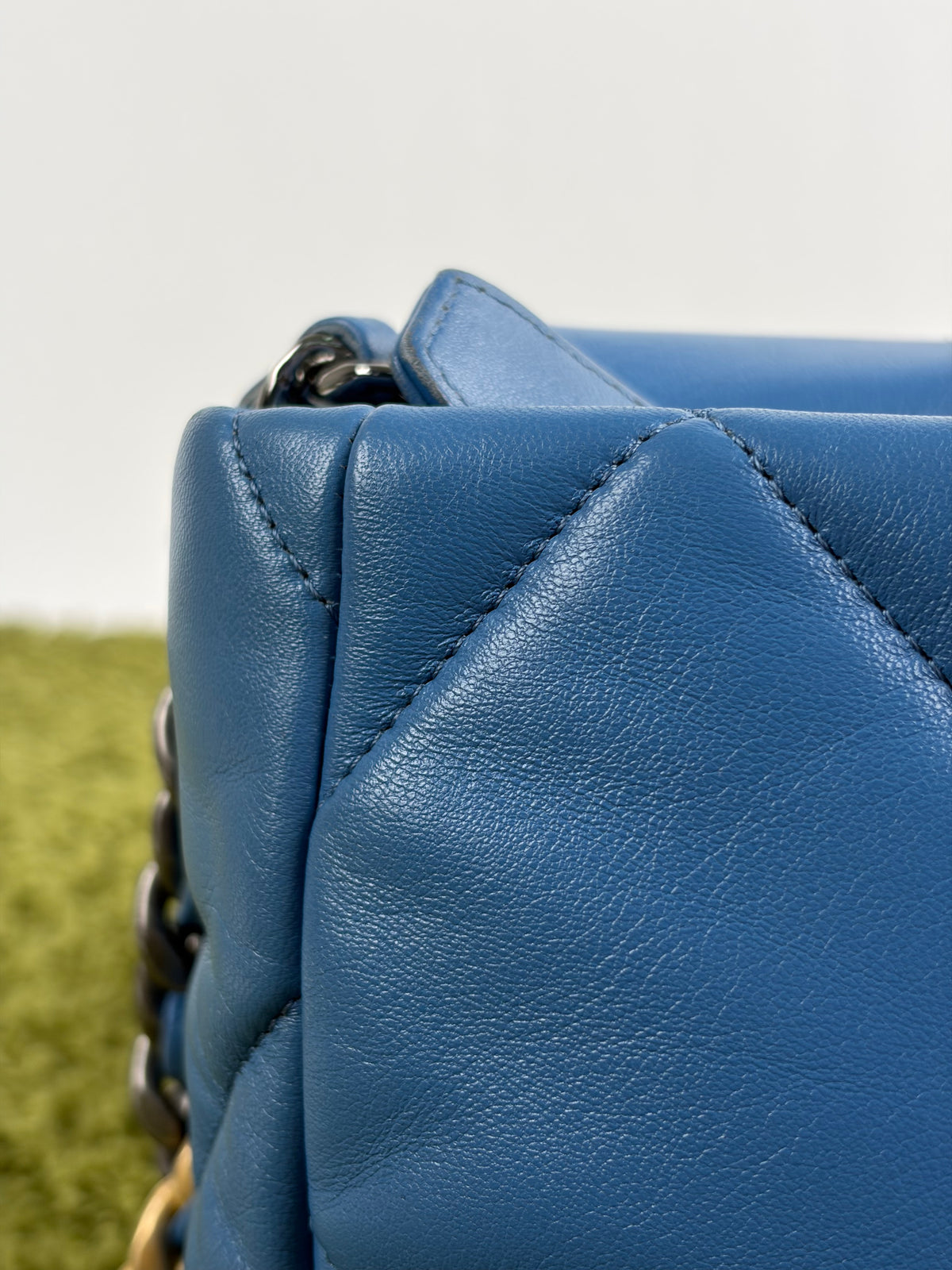 Borsa Chanel 19 Trapuntata in Pelle Azzurra