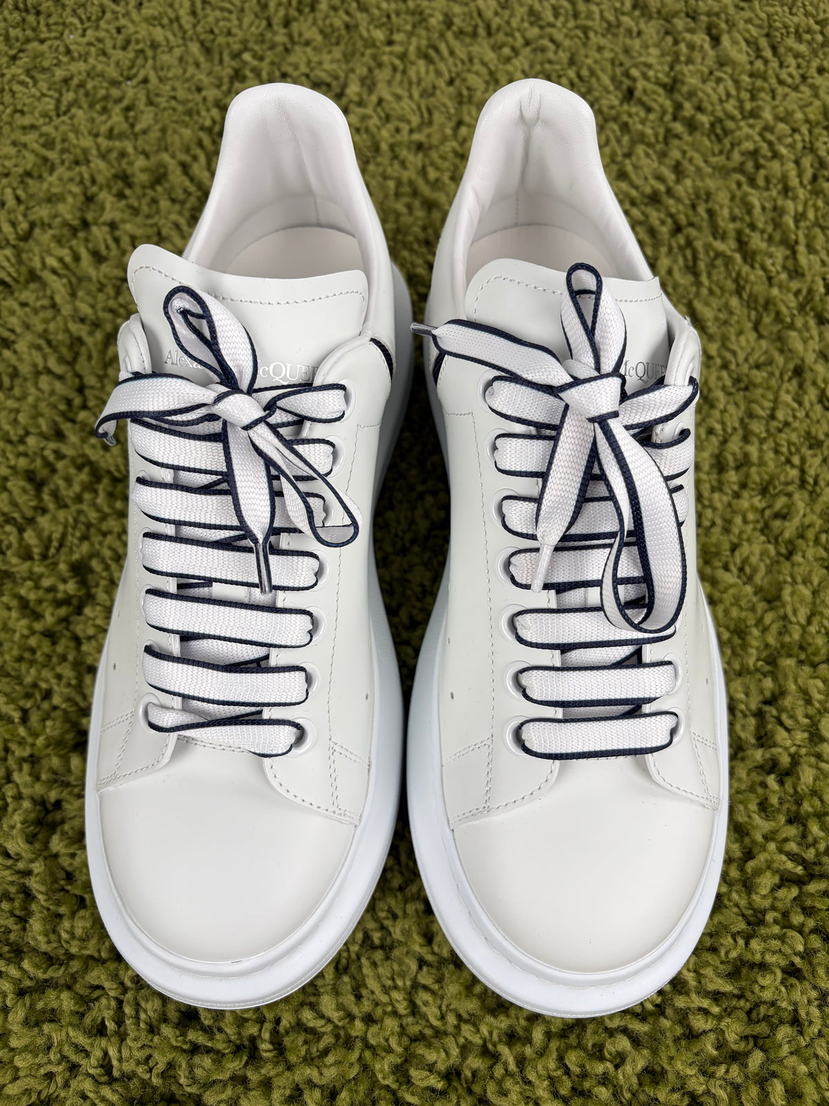 Alexander McQueen Sneakers 39