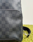 Mono spalla Louis Vuitton Avenue Sling Nero